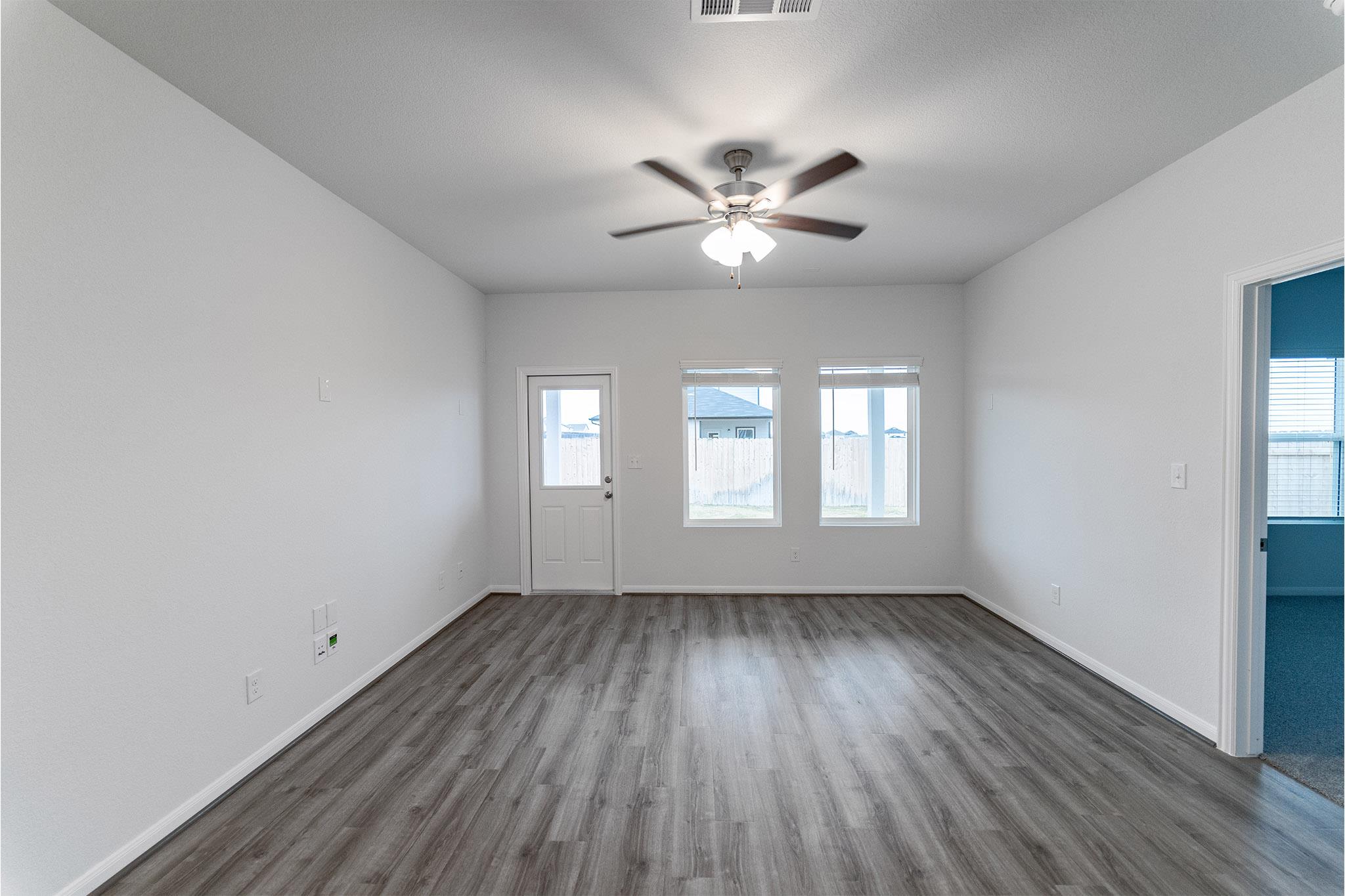 729 Barbary Coast Ln photo 4