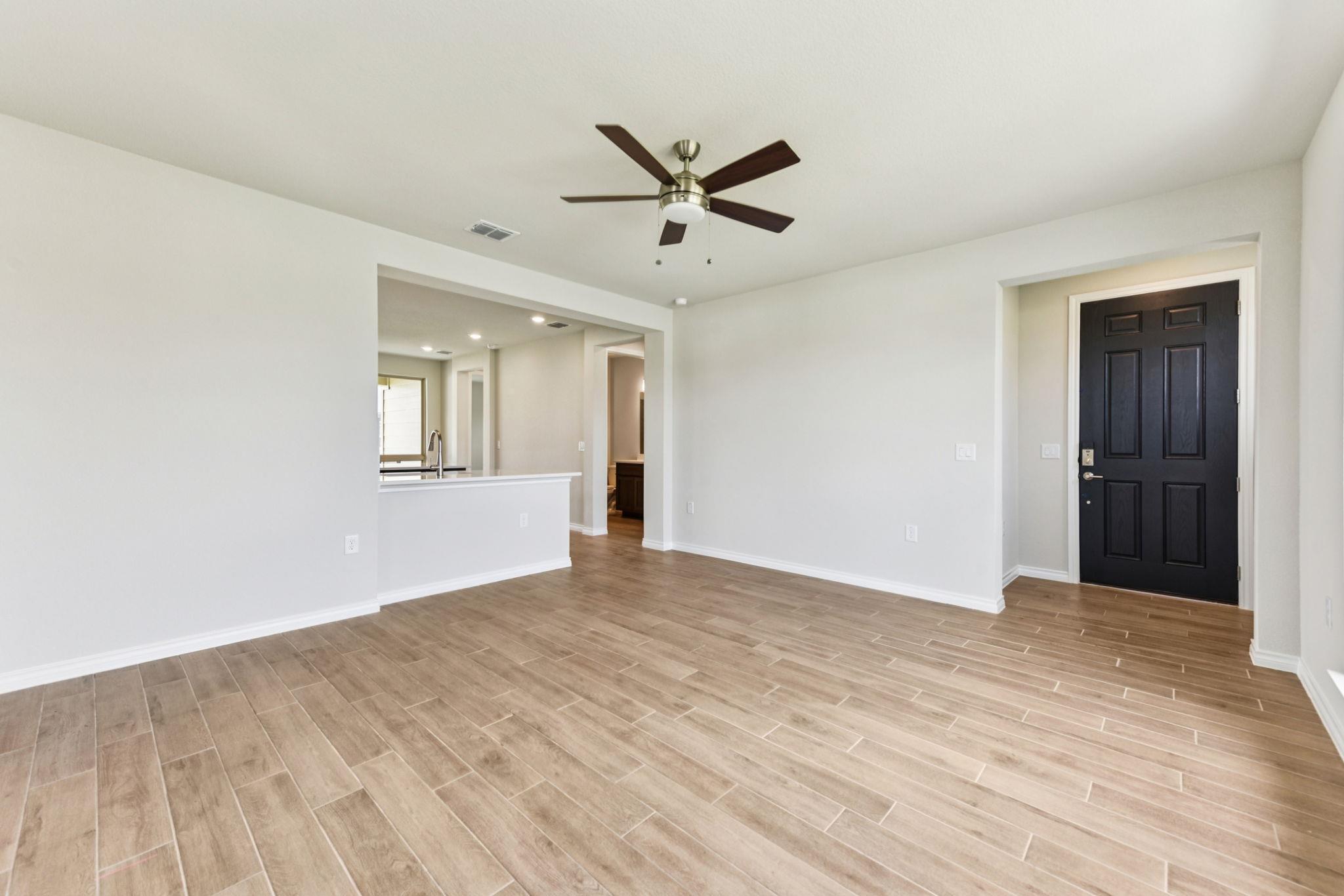 133 Antoinette Way #101 photo 3