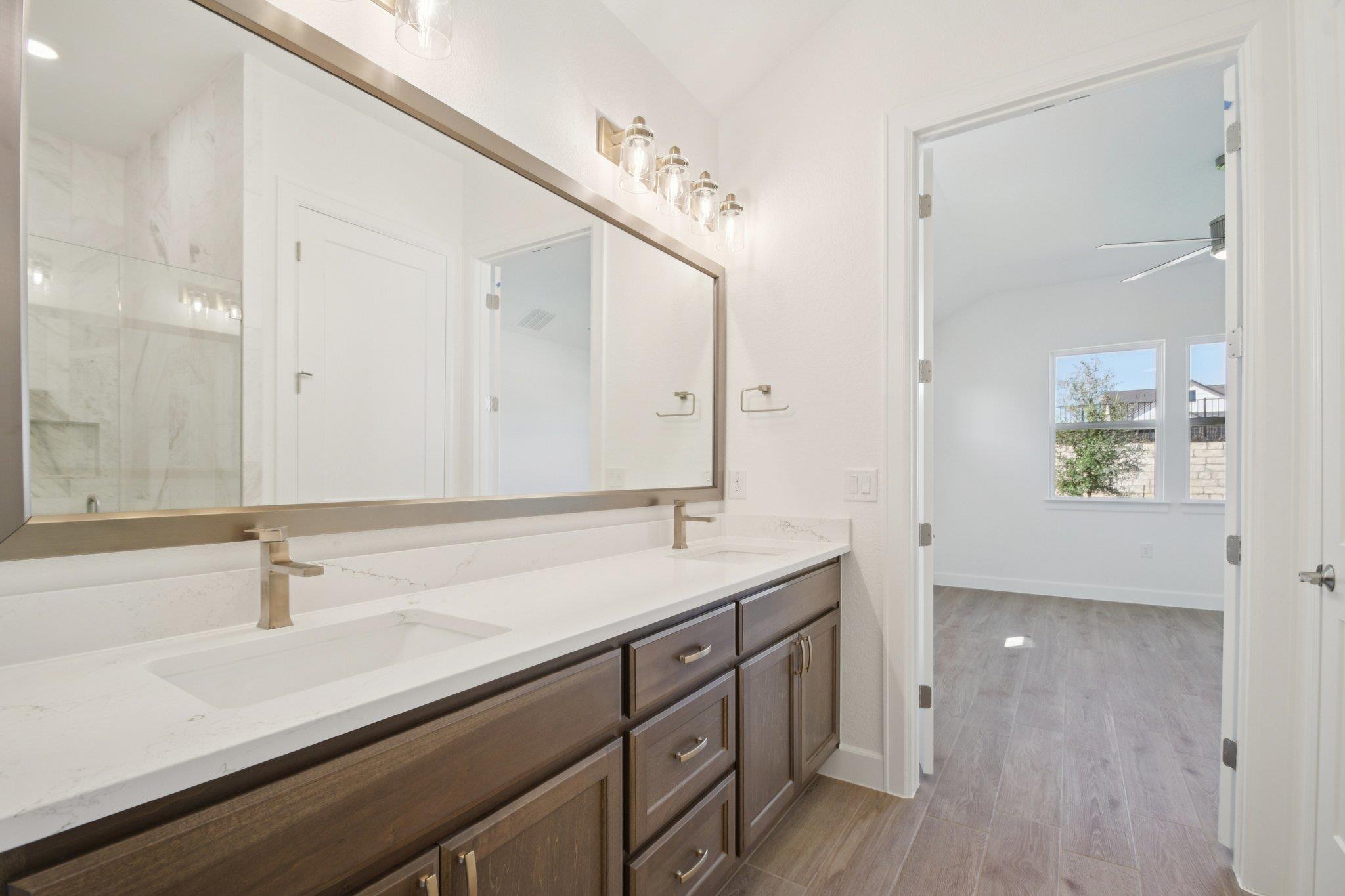 1528 Dancing Oak Ln photo 11