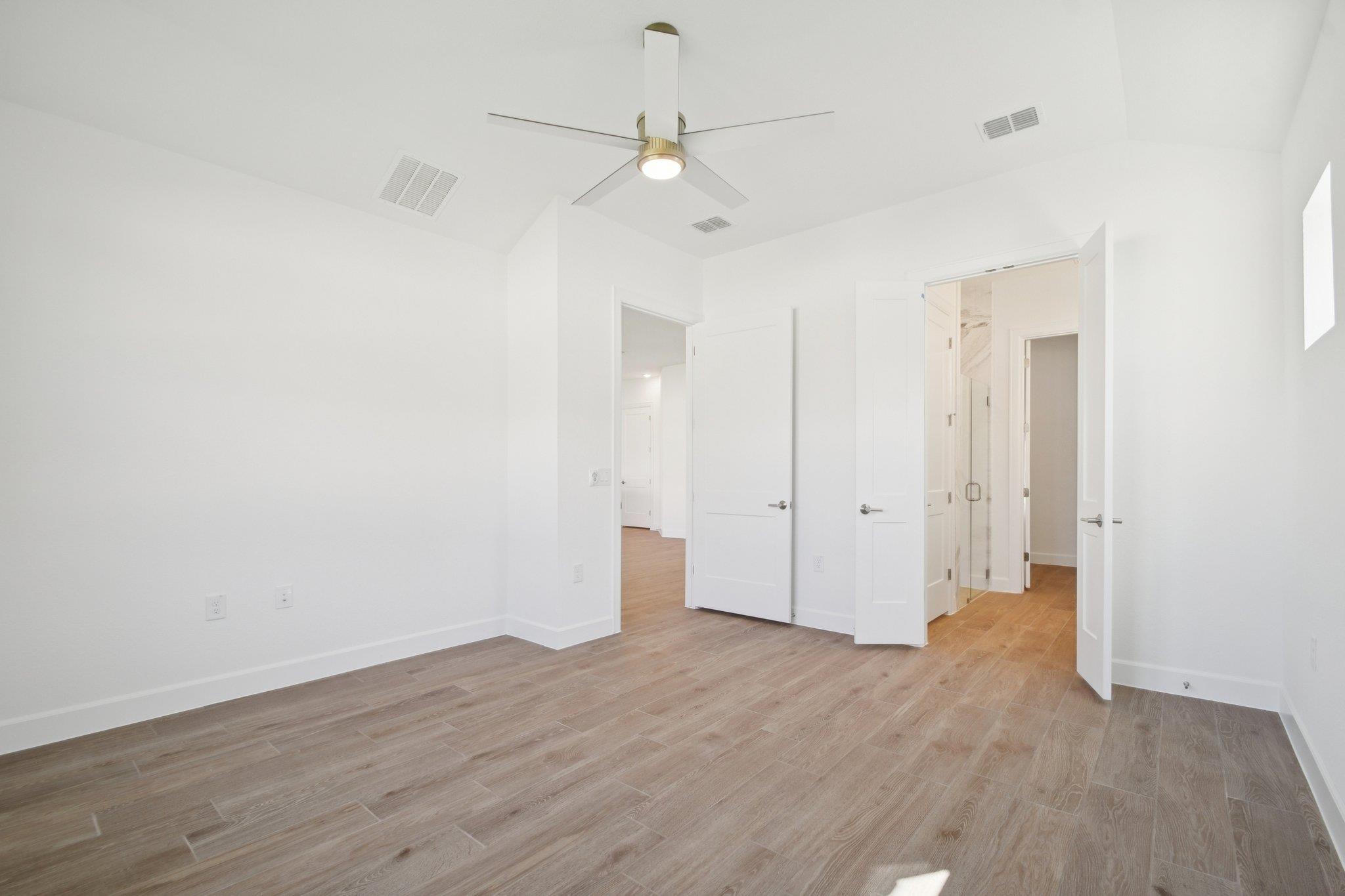1528 Dancing Oak Ln photo 12
