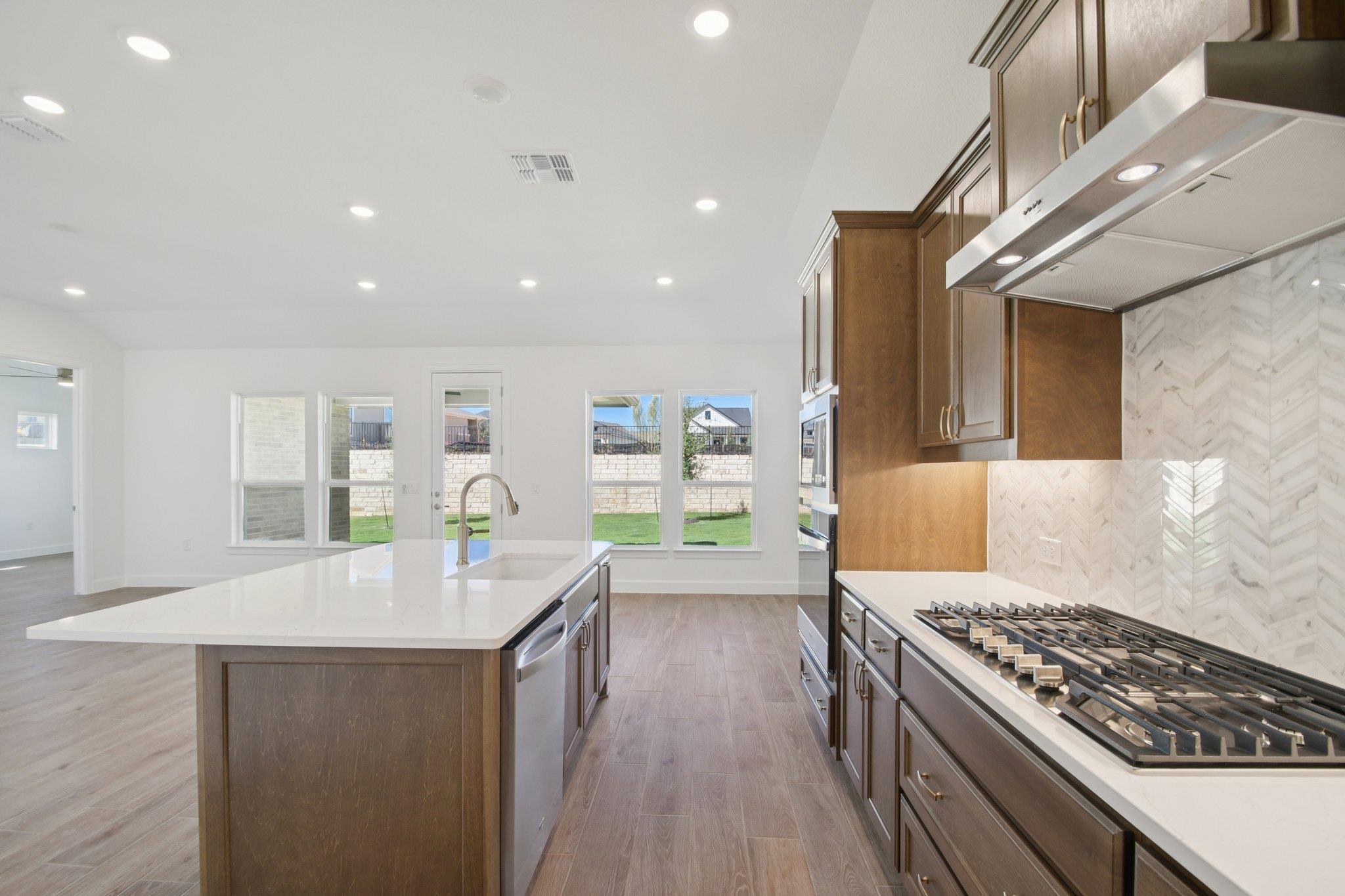 1528 Dancing Oak Ln photo 5