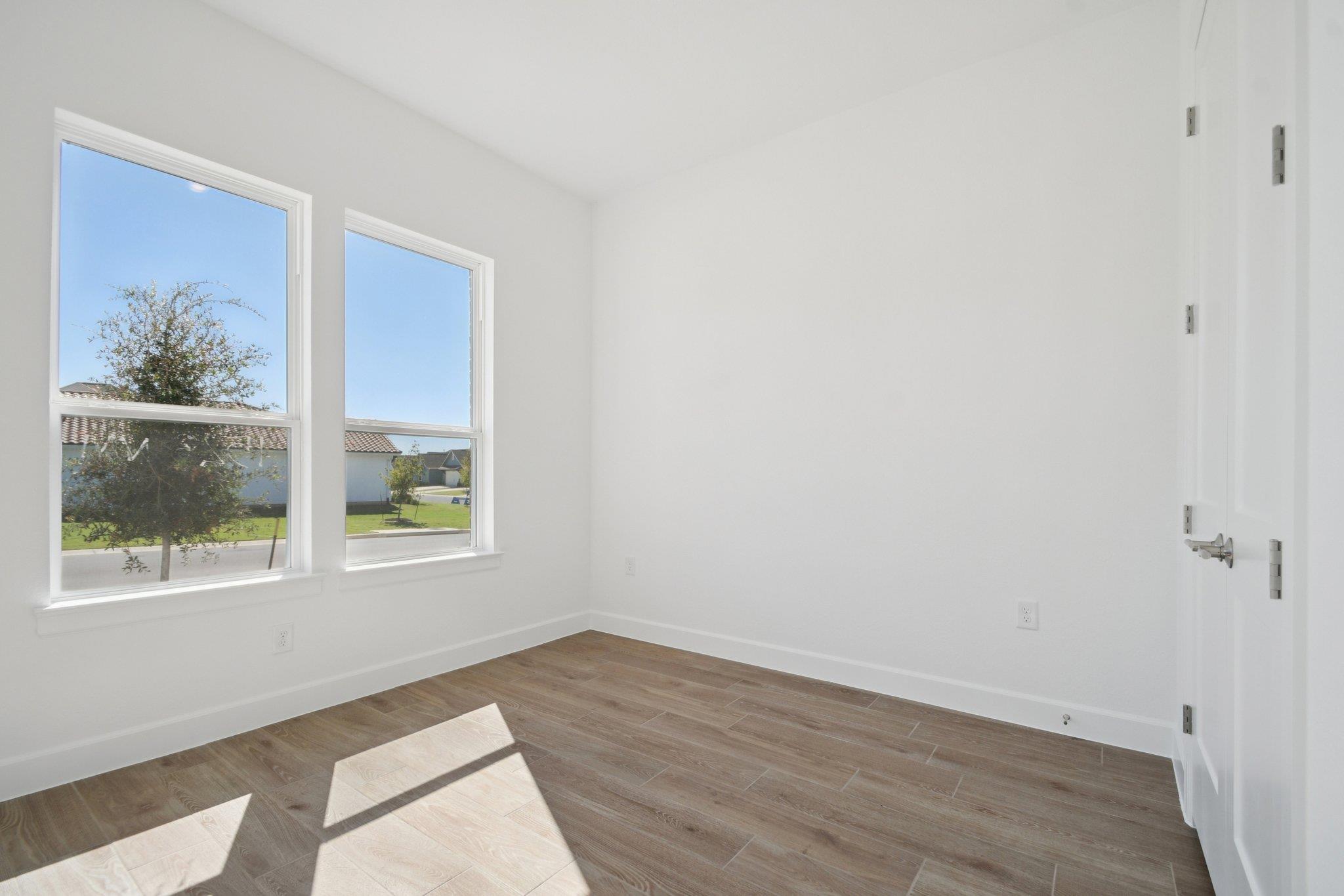1528 Dancing Oak Ln photo 7