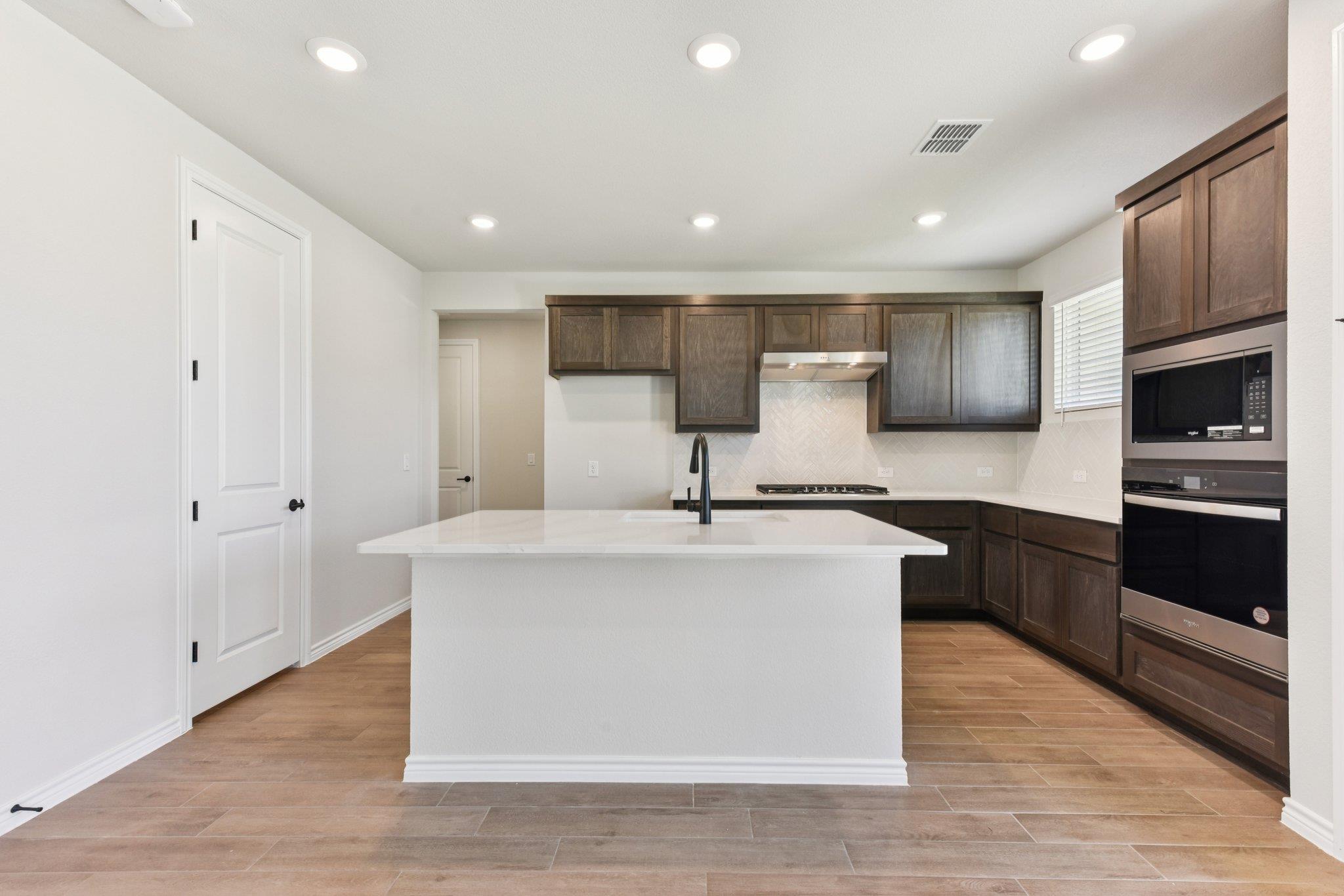 153 Antoinette Way #102 photo 11