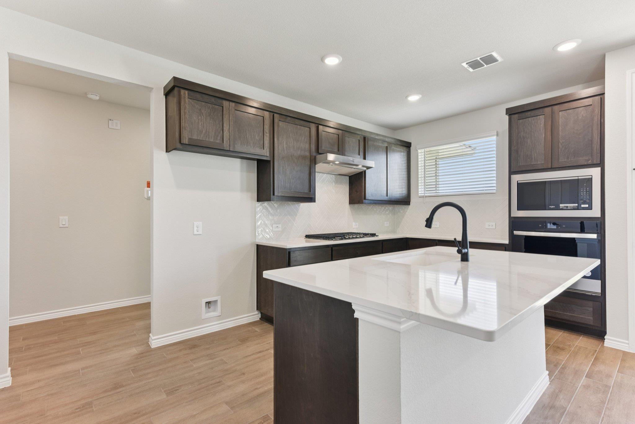 153 Antoinette Way #102 photo 12