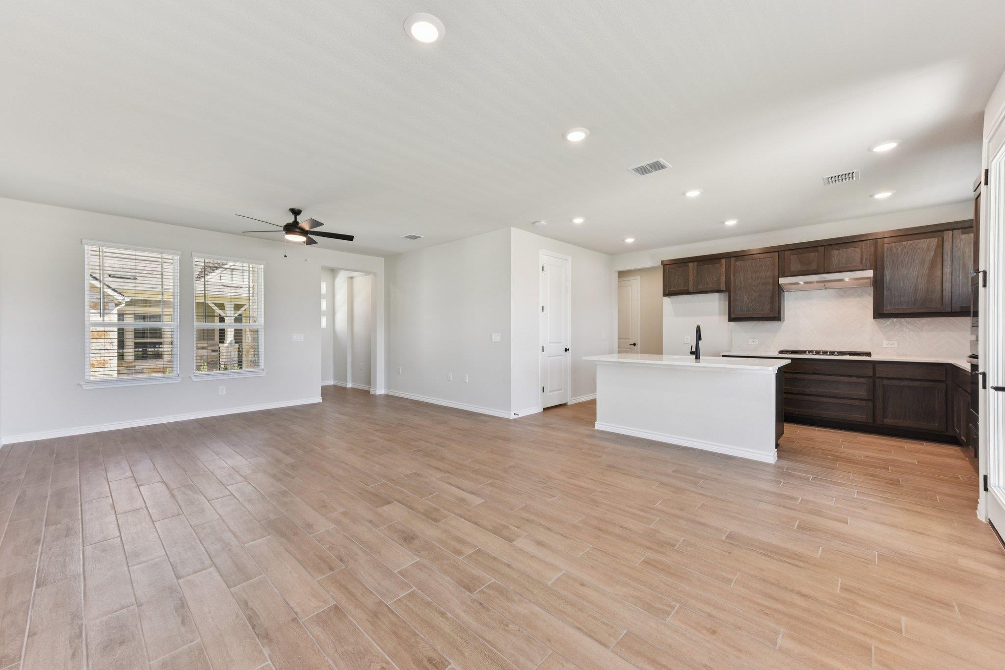 153 Antoinette Way #102 photo 7