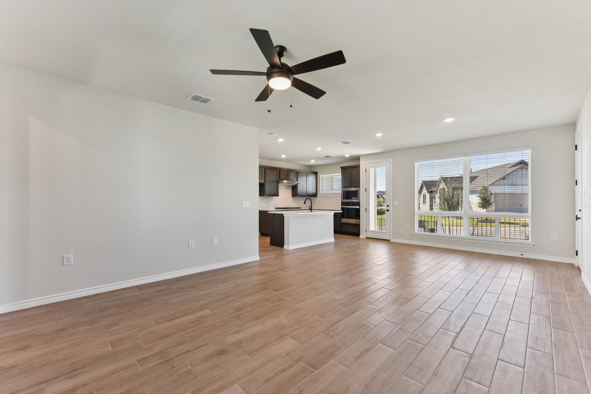 153 Antoinette Way #102 photo 8
