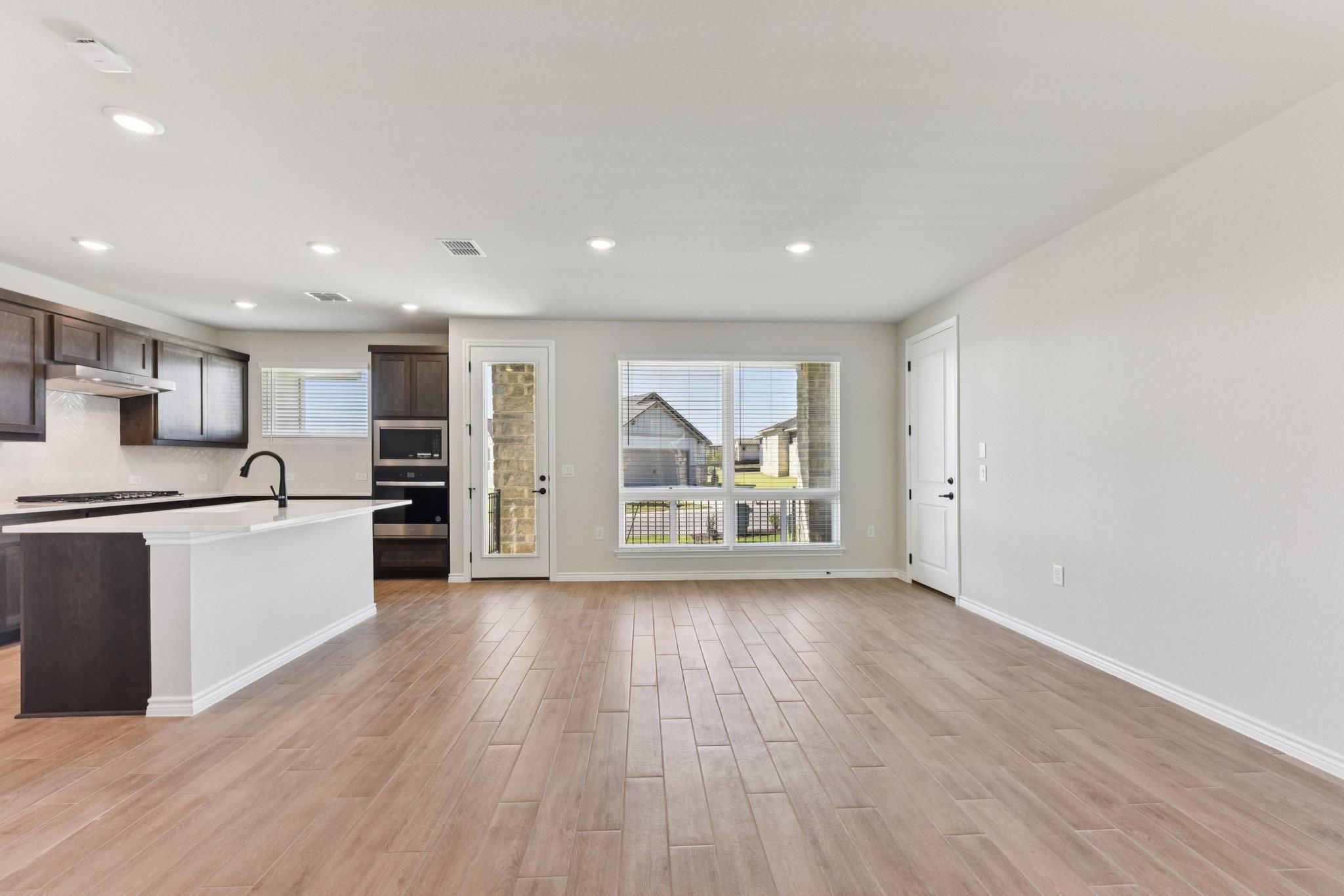 153 Antoinette Way #102 photo 9