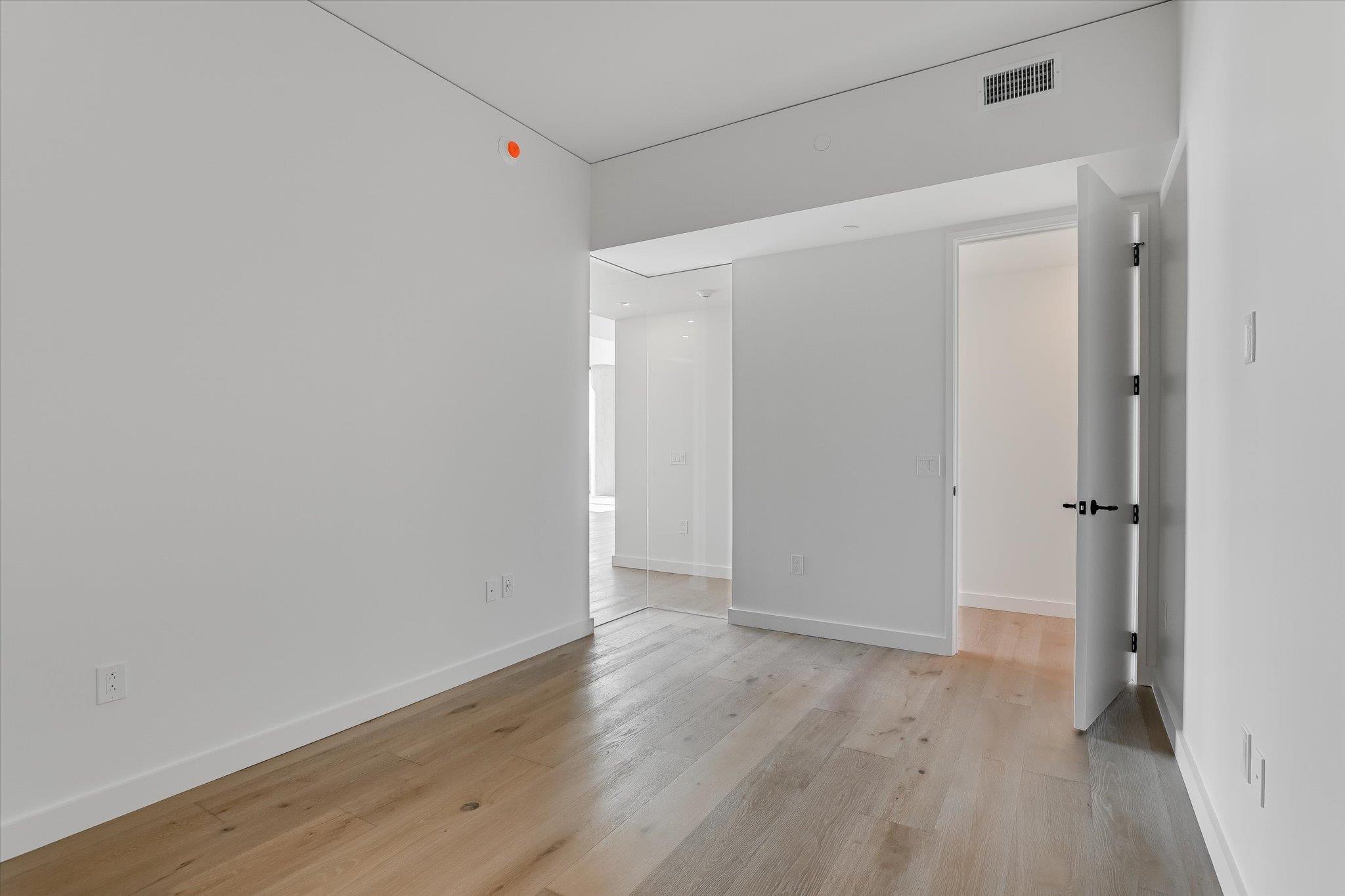 610 Davis St #3801 photo 11