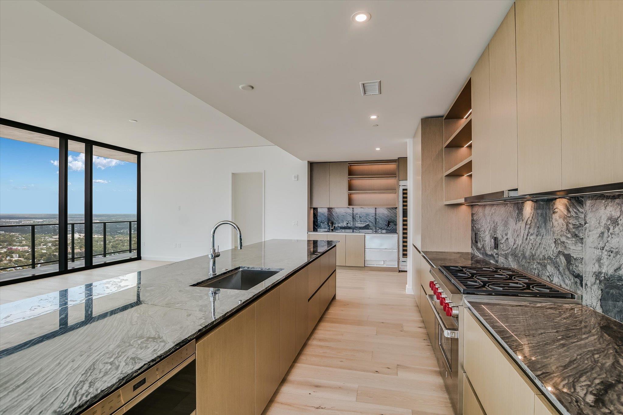 610 Davis St #4704 photo 7
