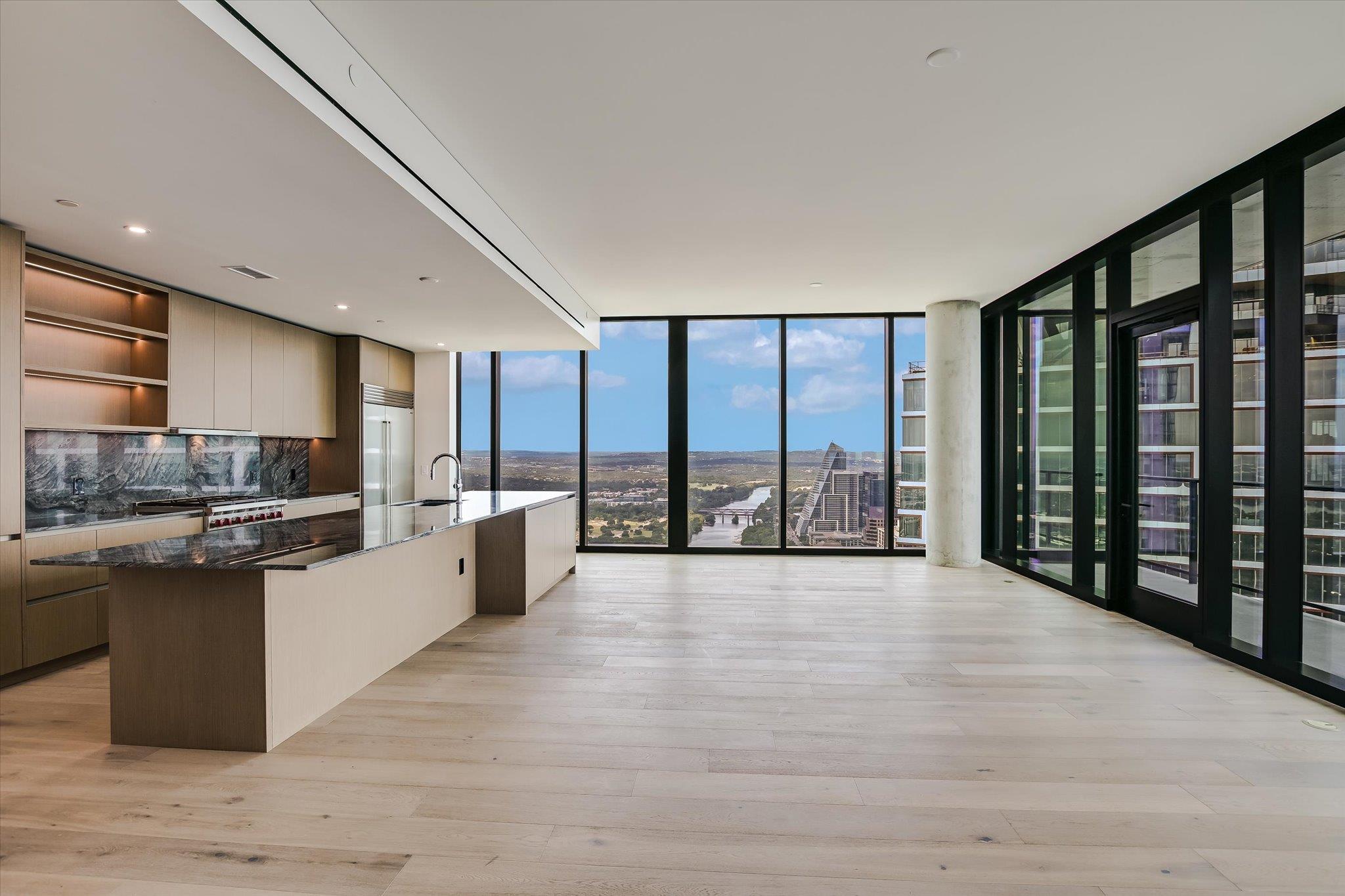 610 Davis St #4704 photo 9