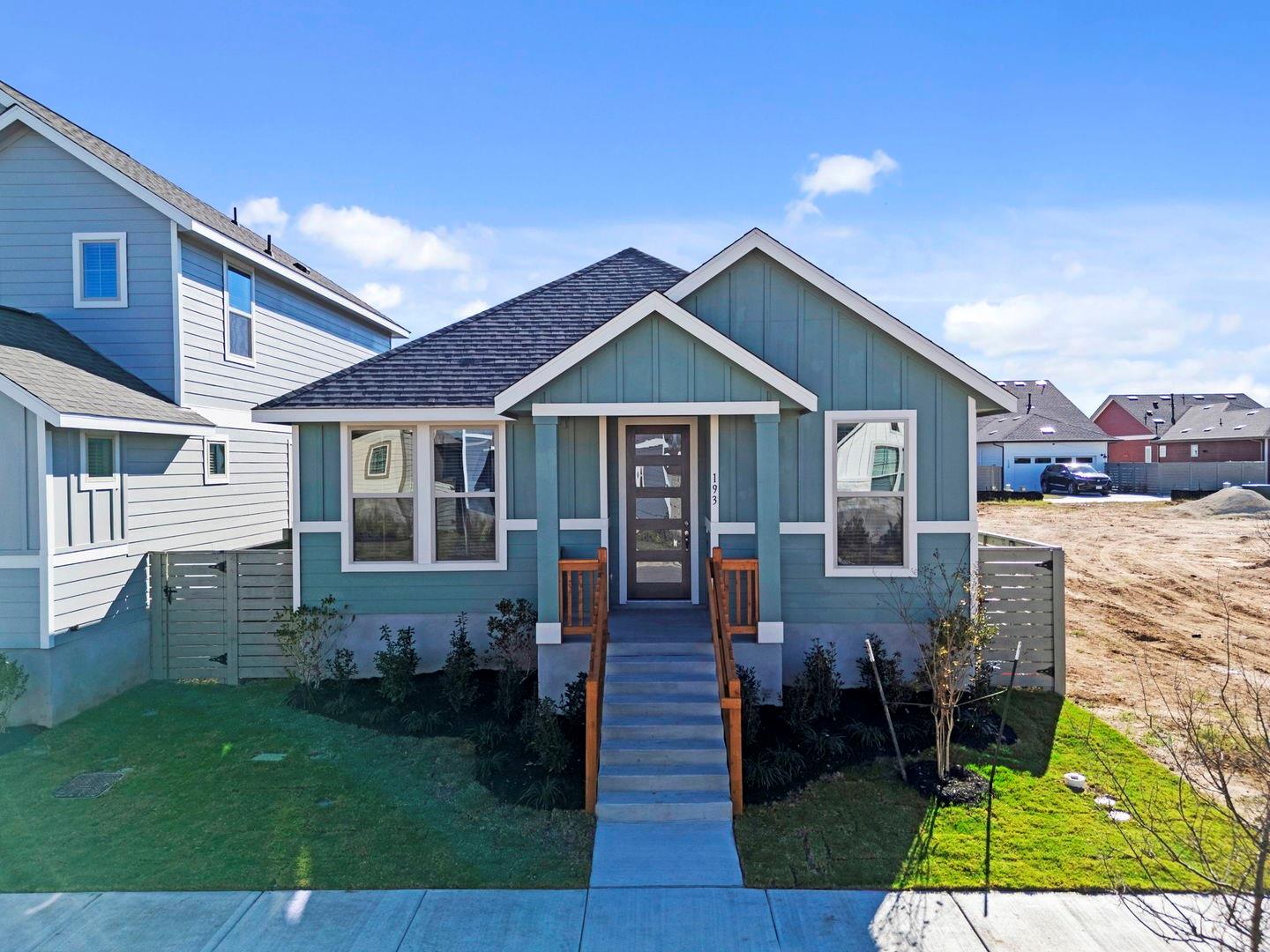 193 Weaver Ln