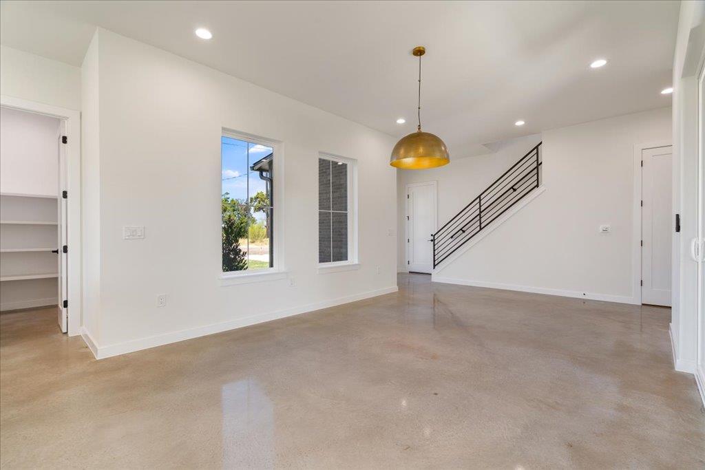 8609 Nina Ln photo 4