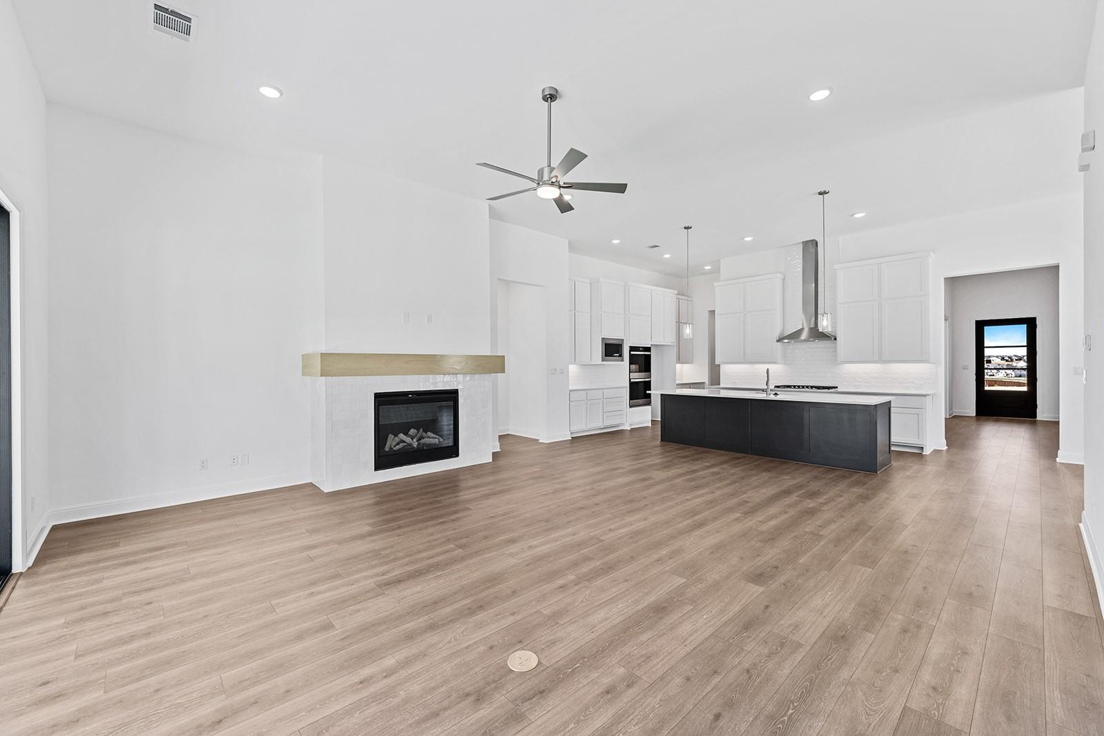 116 Uphill Dr photo 3