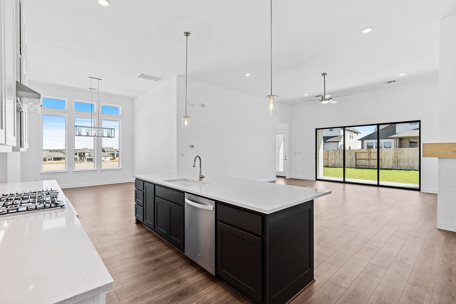 116 Uphill Dr photo 6