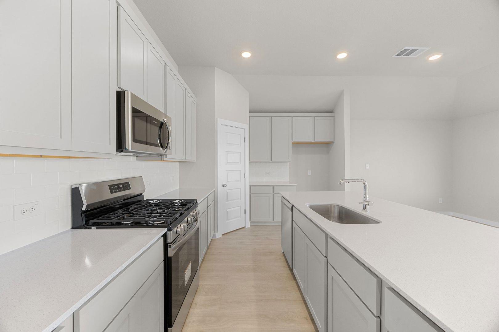 110 Divisadero Dr photo 8