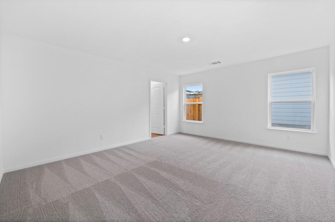 120 Morrison Dr photo 4