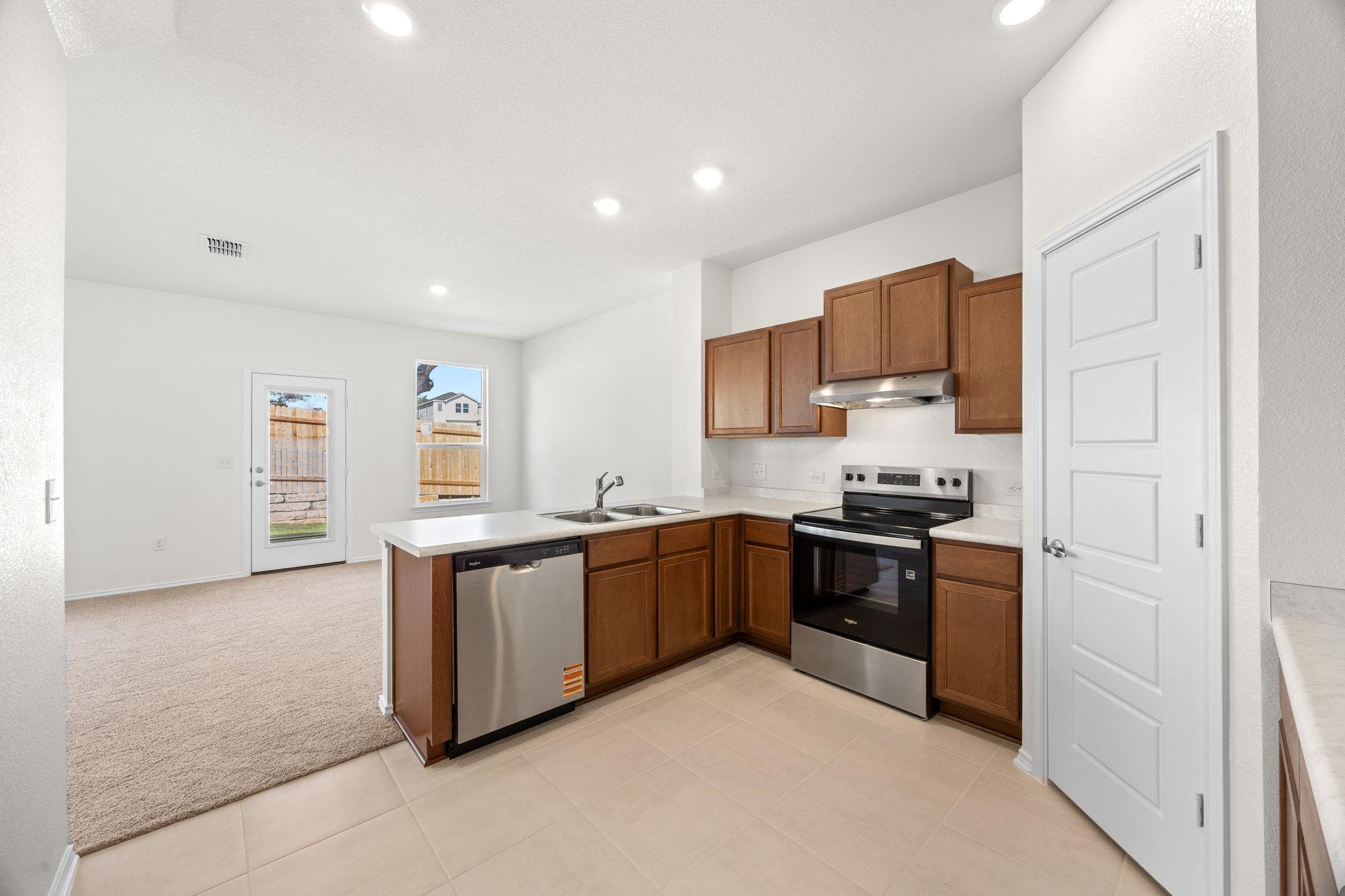 12106 Salvador St photo 11