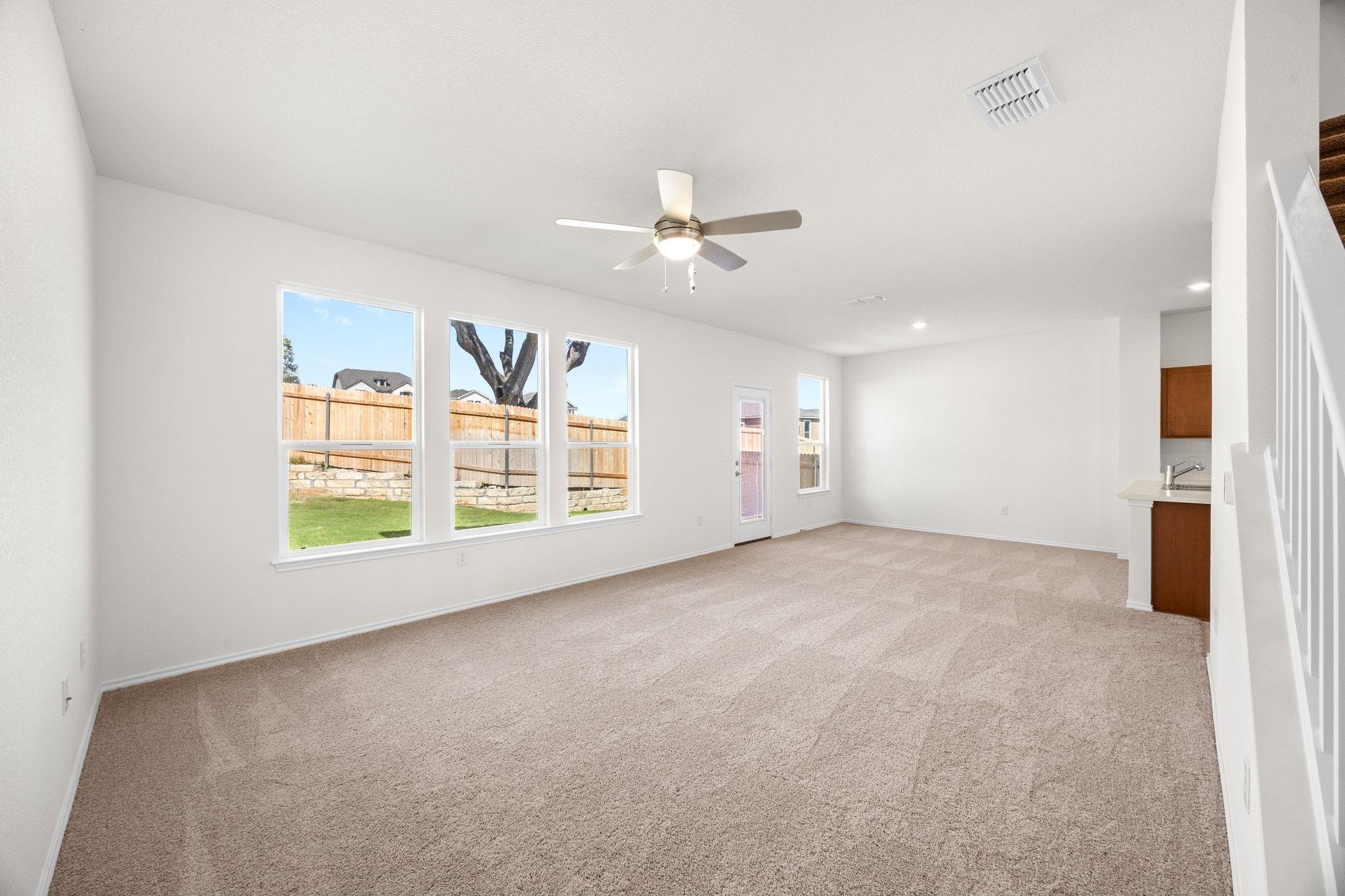 12106 Salvador St photo 6
