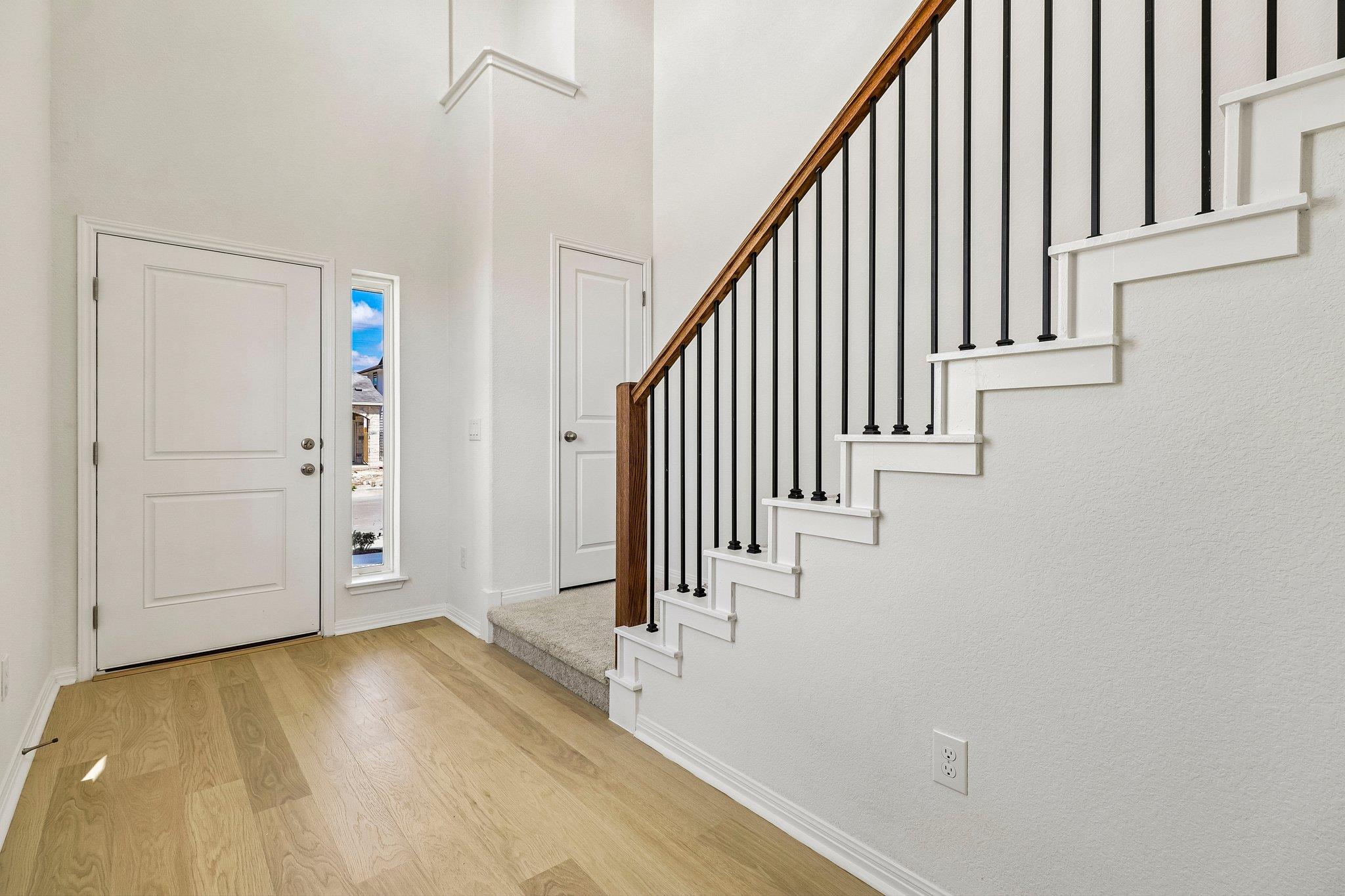 1505 Corsac Way photo 4