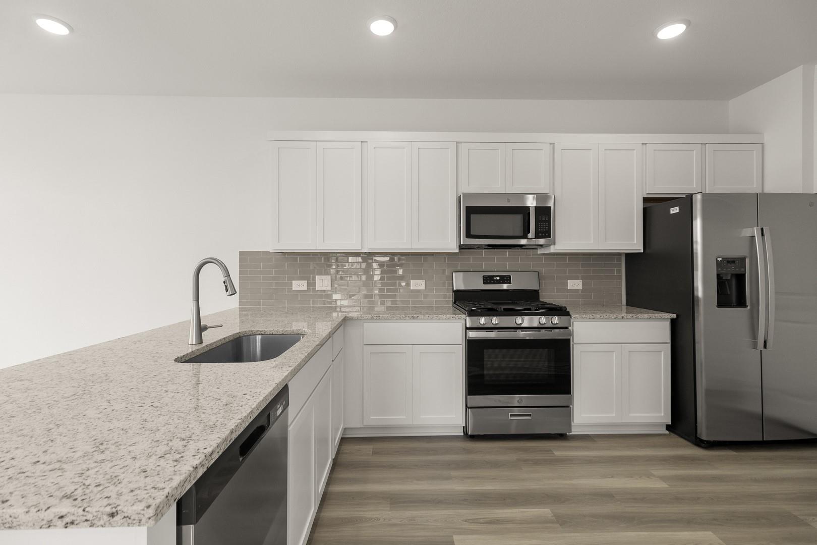 1648 Esplanade Pkwy photo 4