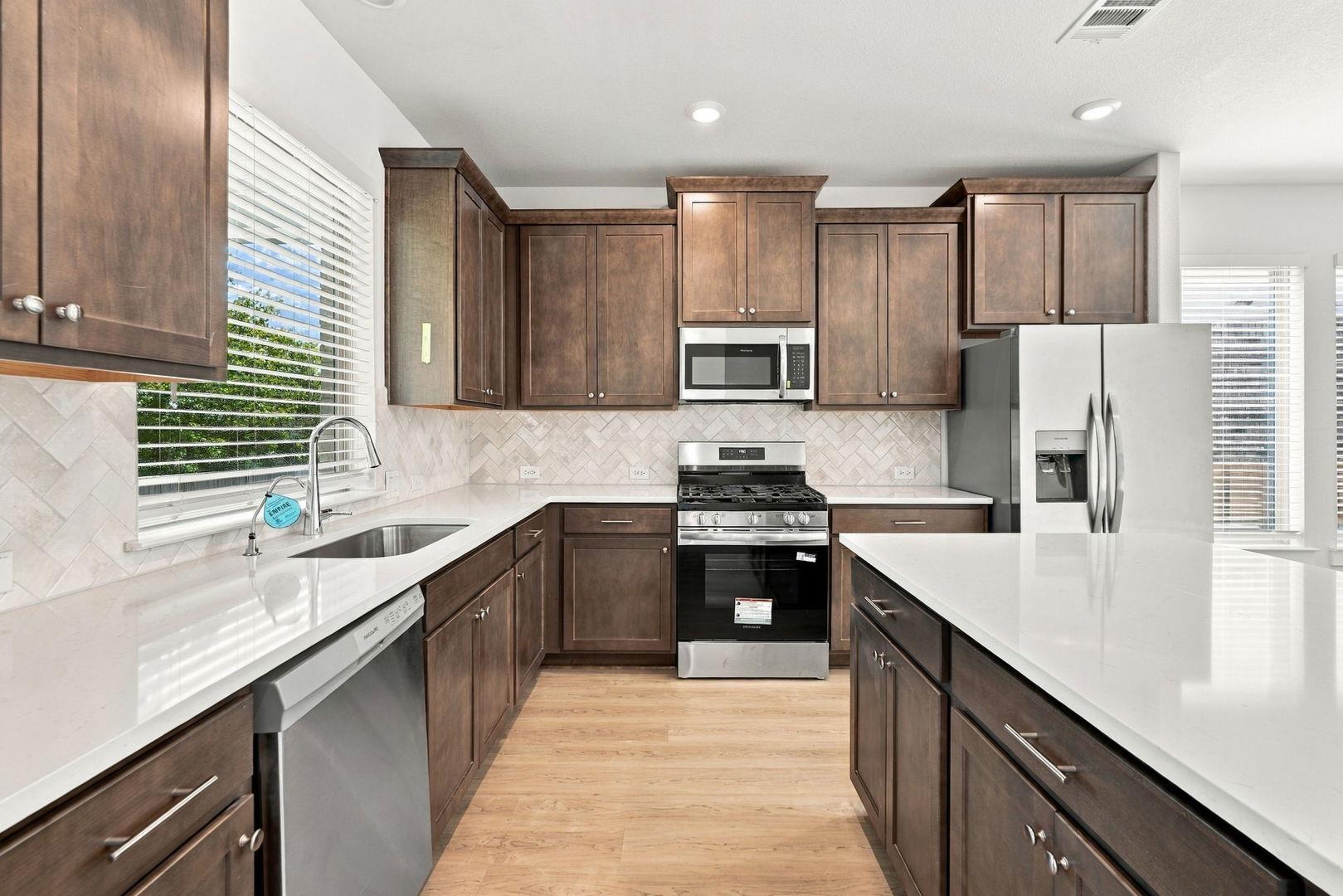 140 Bloomington Loop photo 10