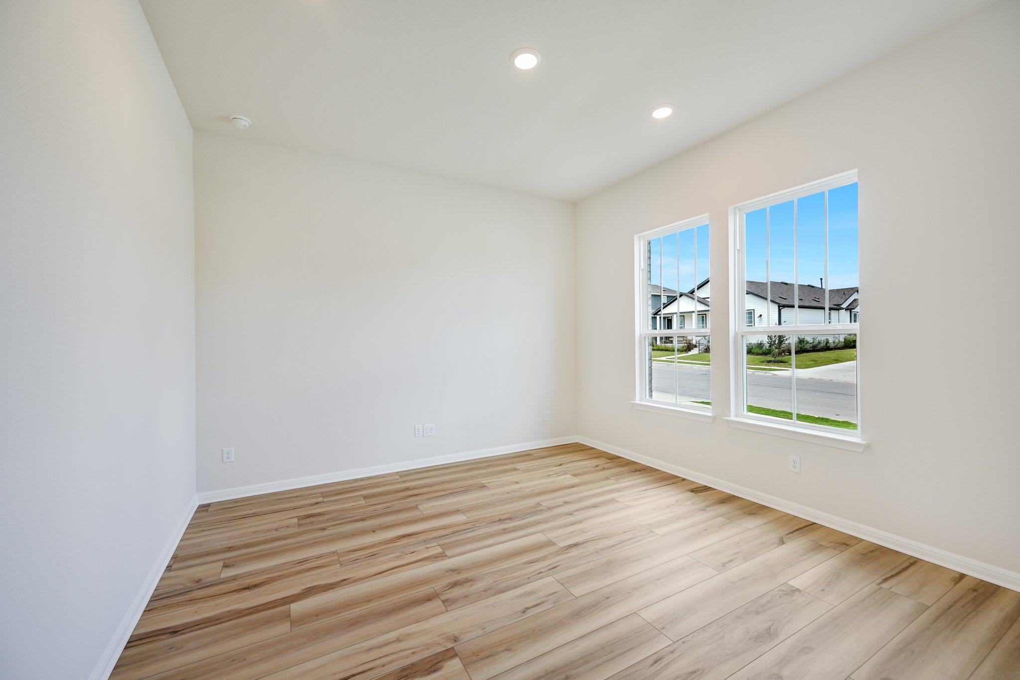 8517 Dongan Dr photo 3