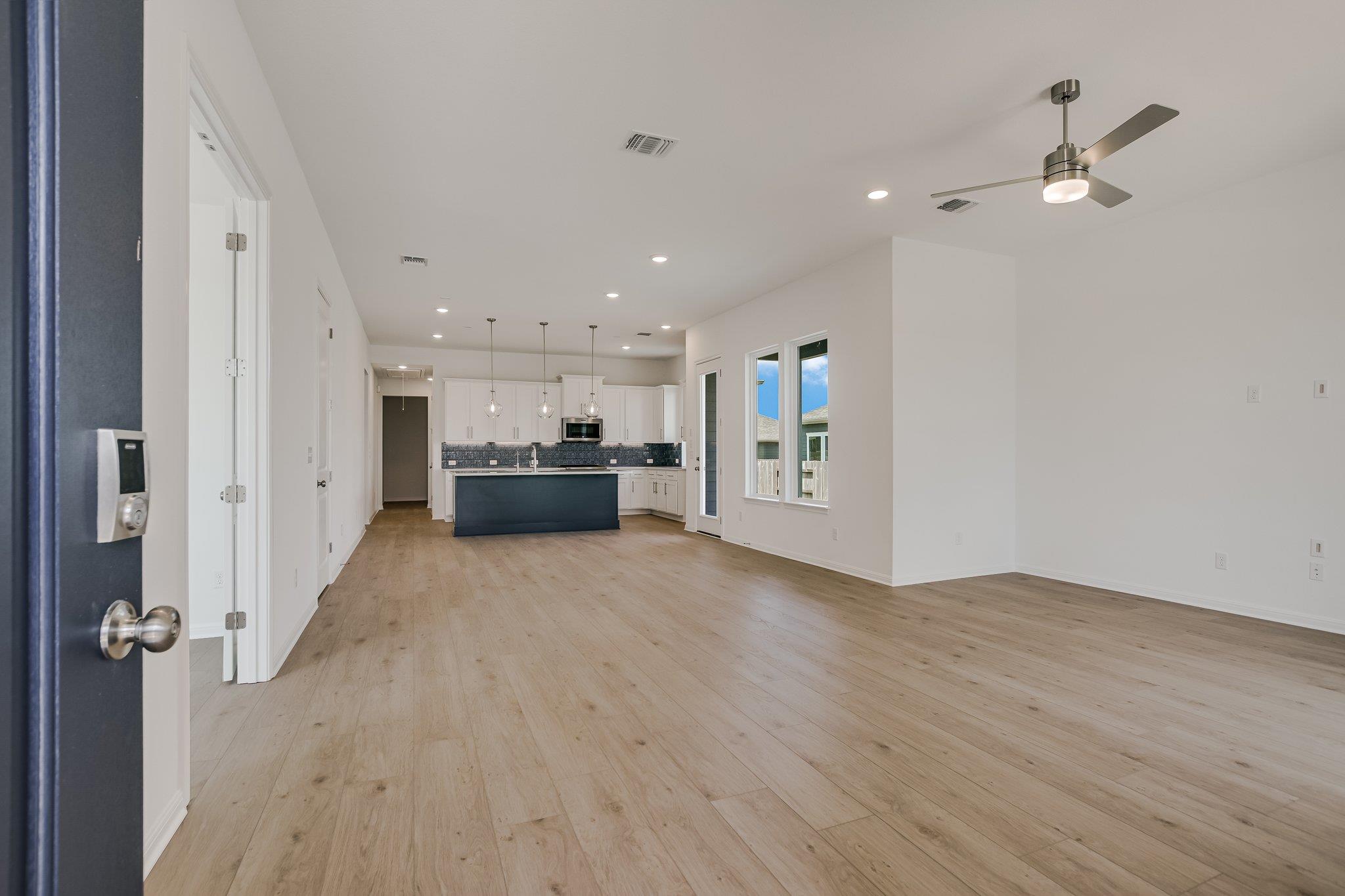 8519 Dongan Dr photo 3