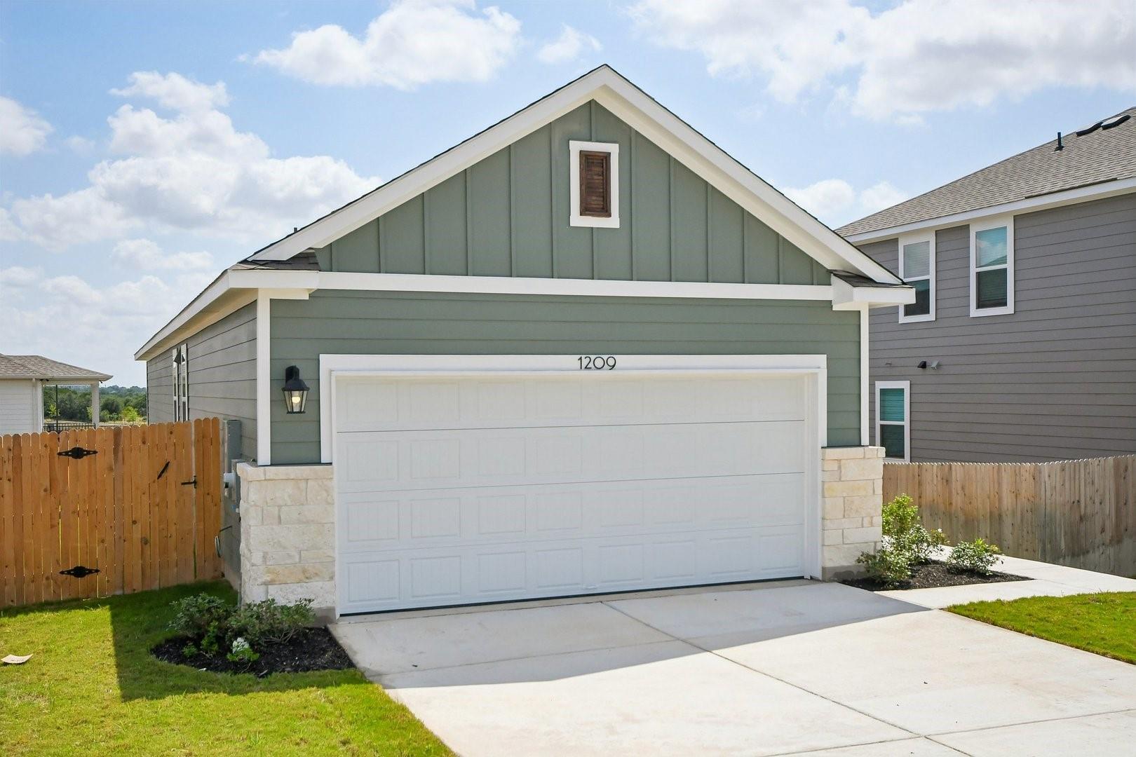 1209 Lavender Way photo 3
