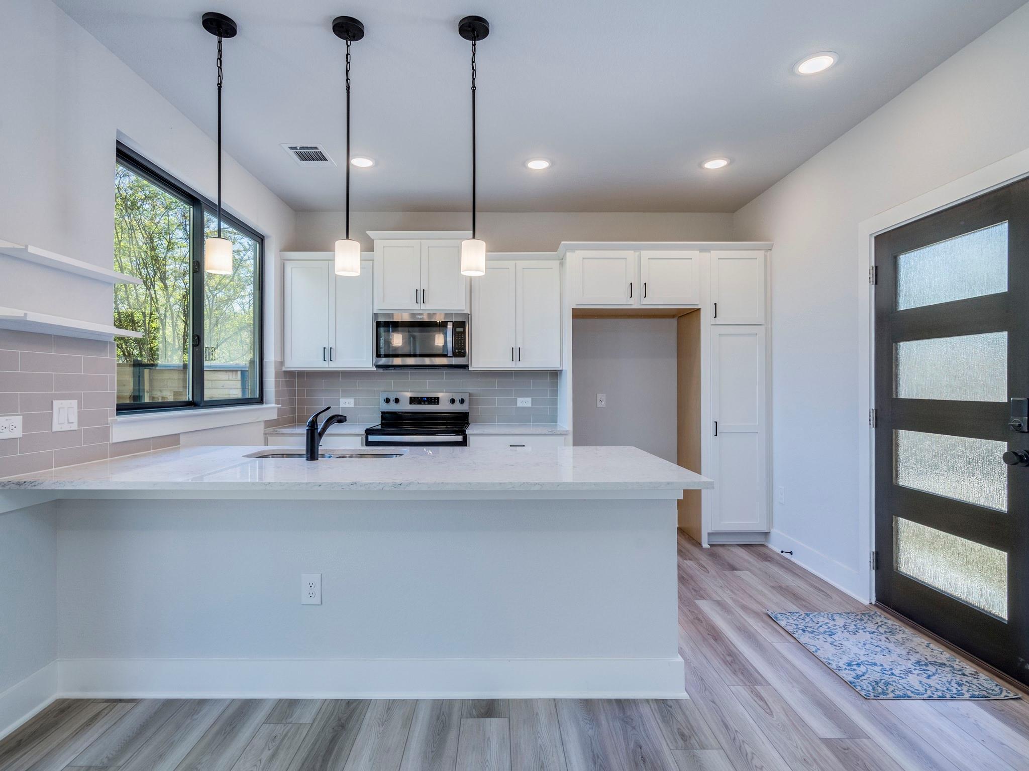 206 E Wonsley Dr #2 photo 8