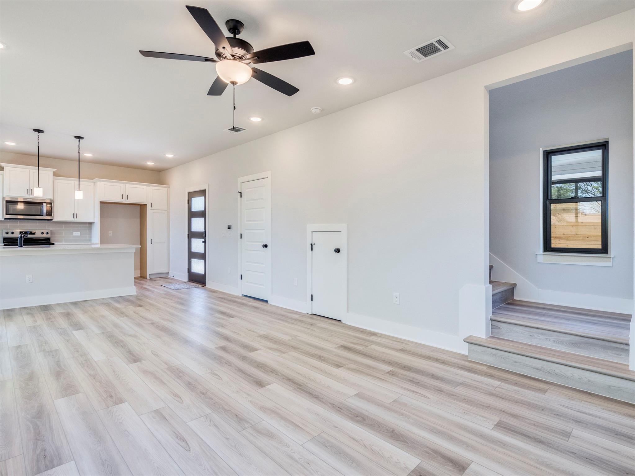 206 E Wonsley Dr #2 photo 10
