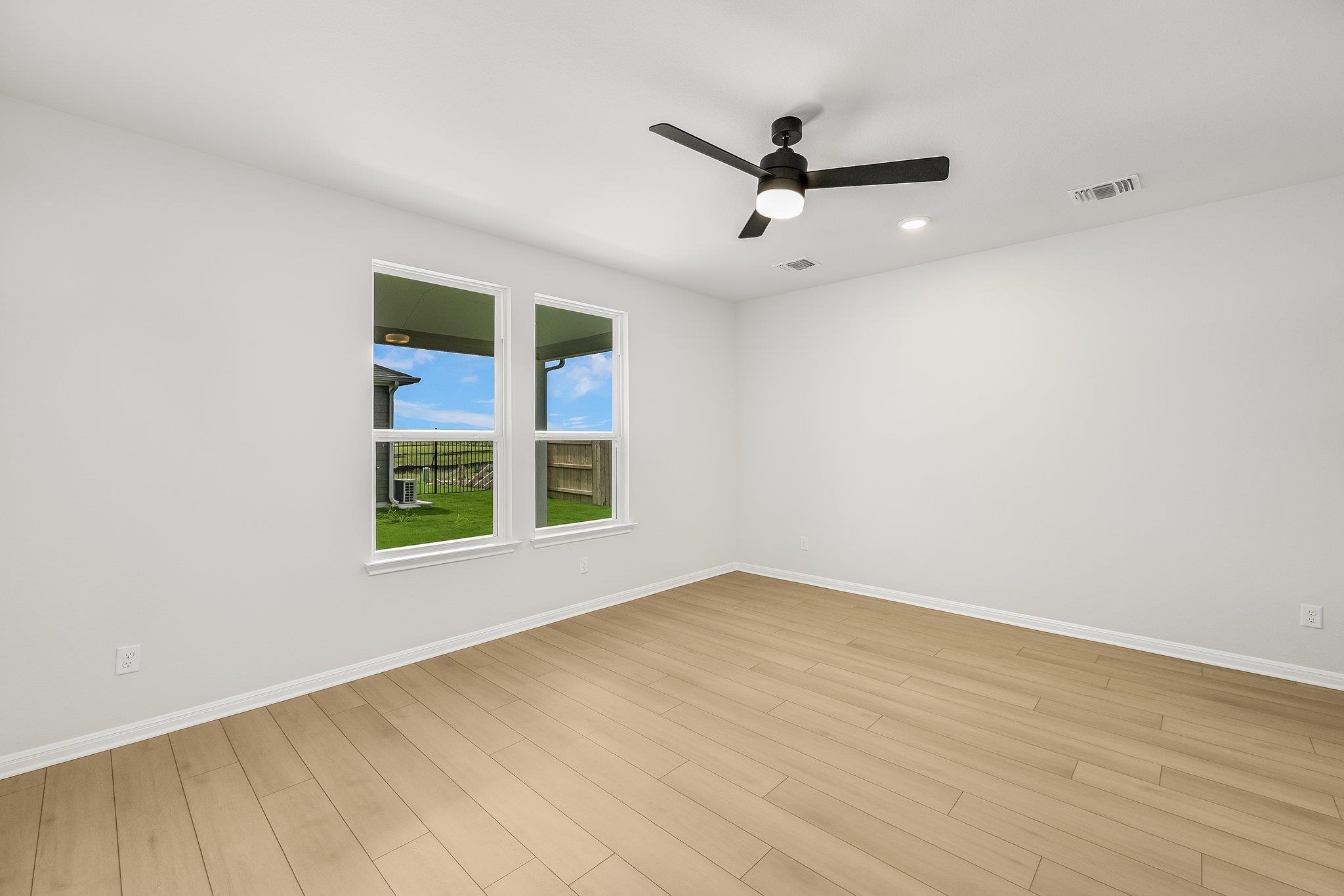 8601 Dongan Dr photo 11