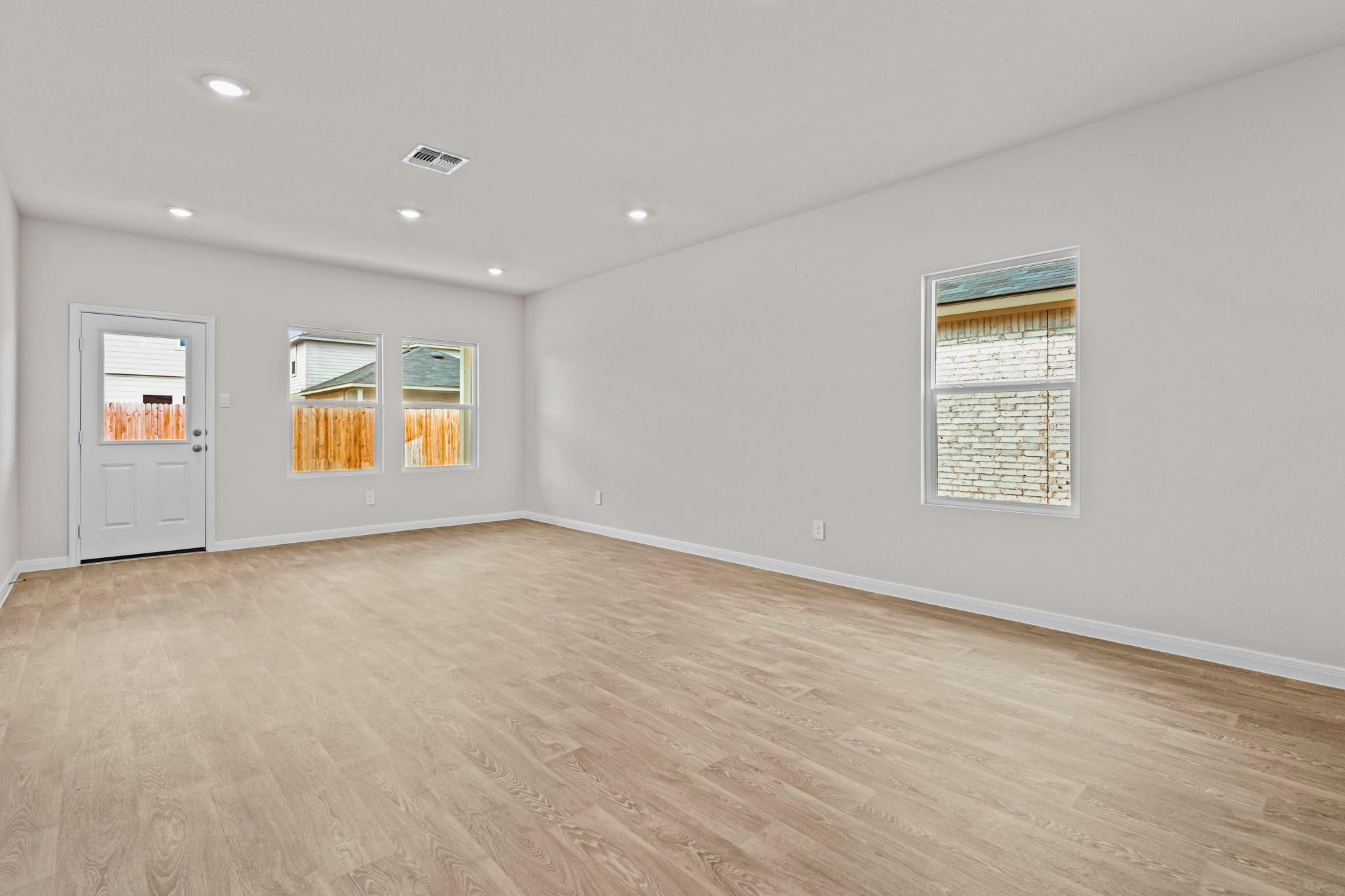 313 NEW ALBANY Ln photo 11