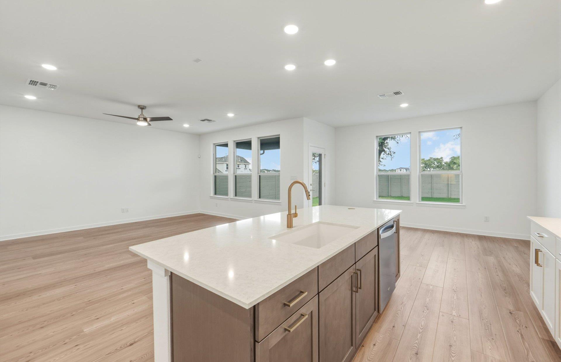 1816 Spring Mountain Cv photo 5