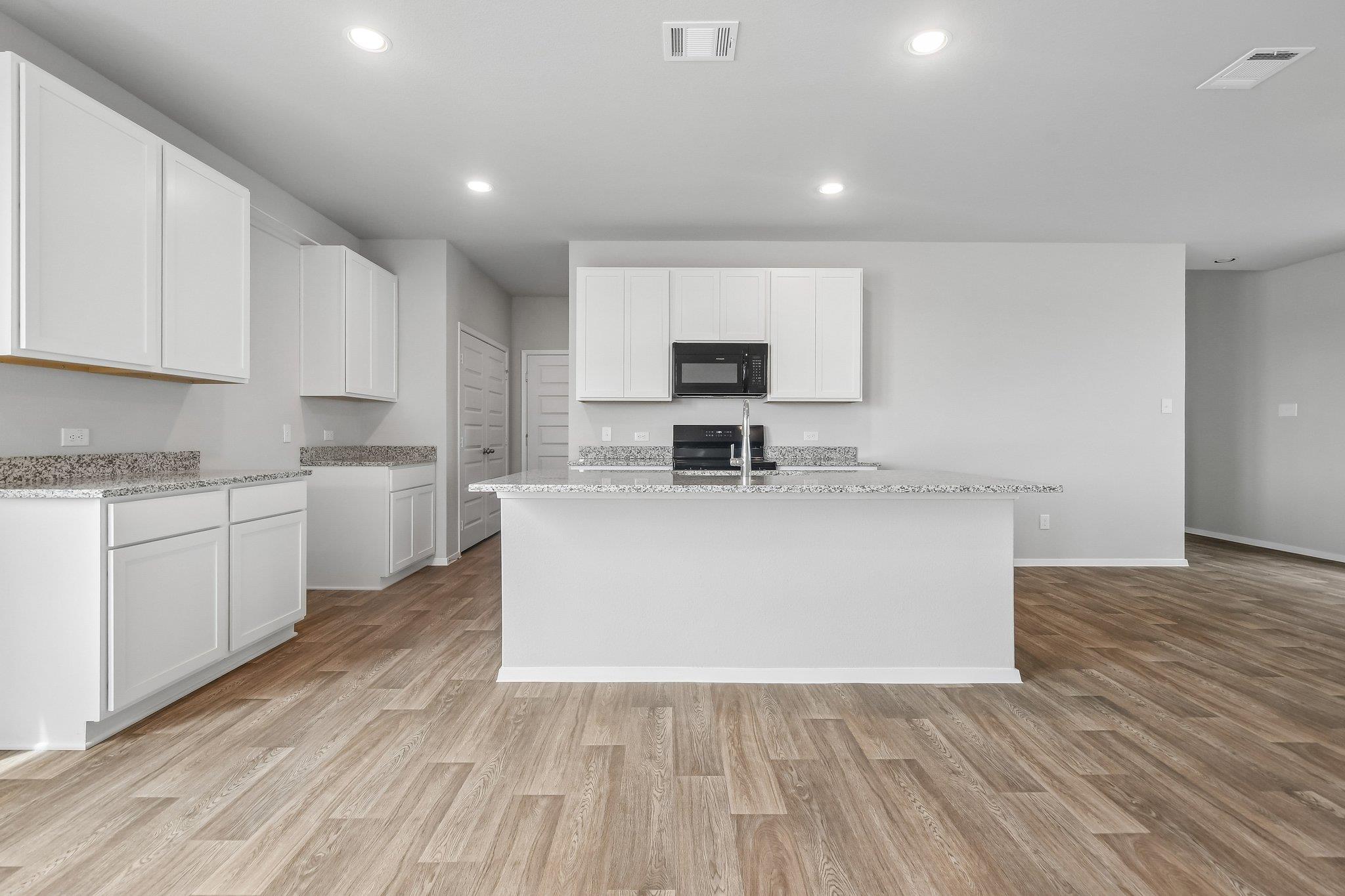 104 Adze Dr photo 6
