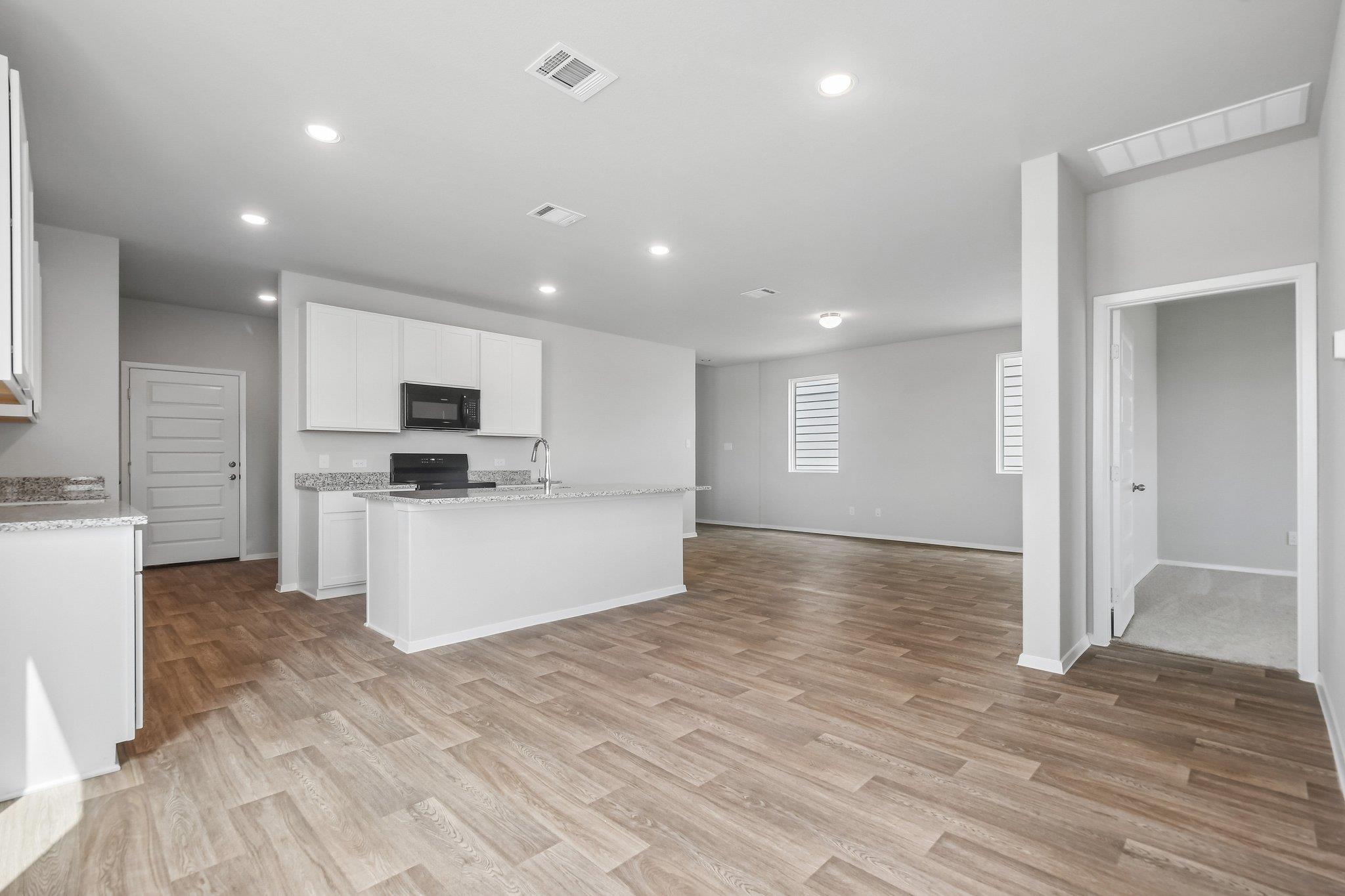 104 Adze Dr photo 7