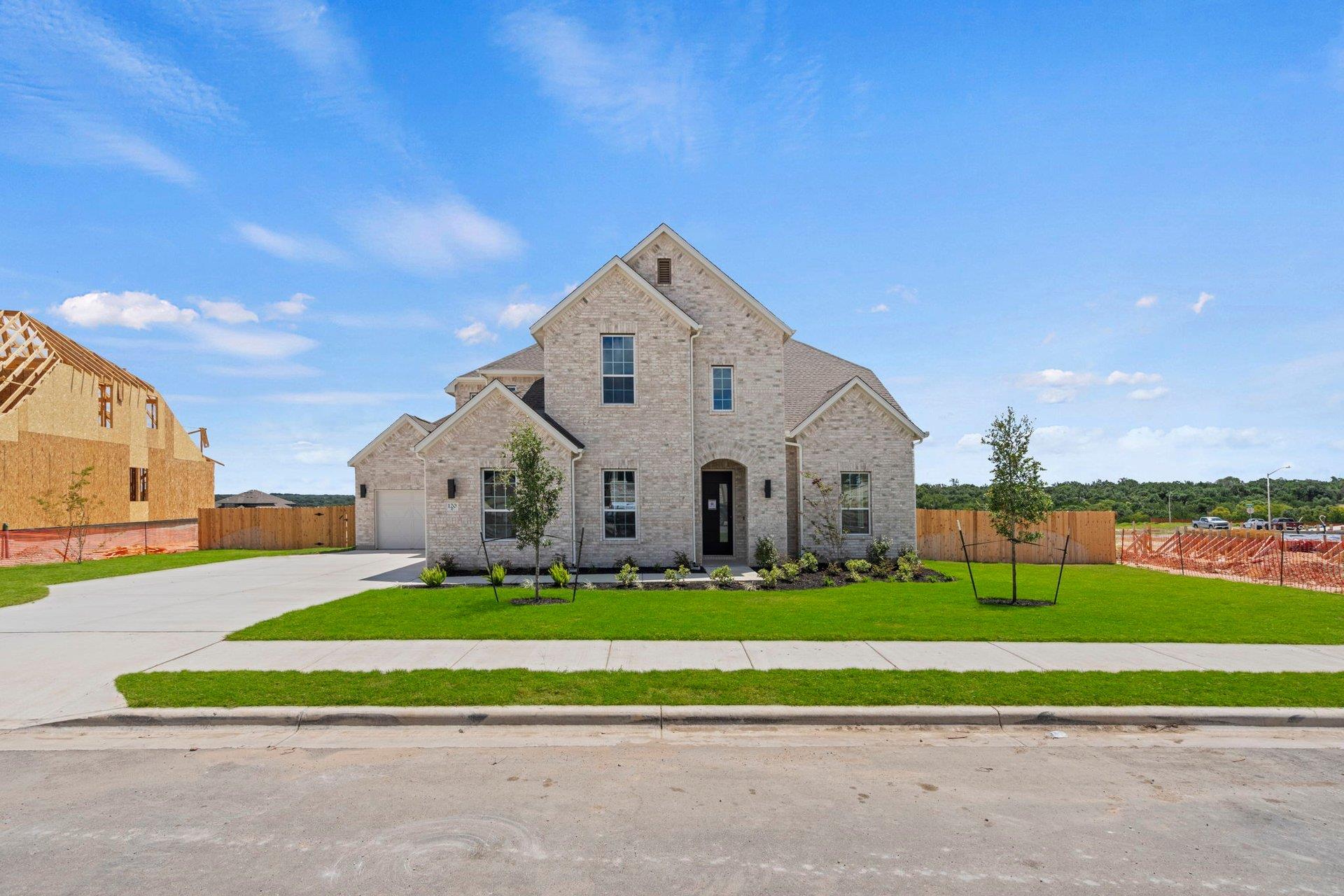 120 Clancy Dr photo 3