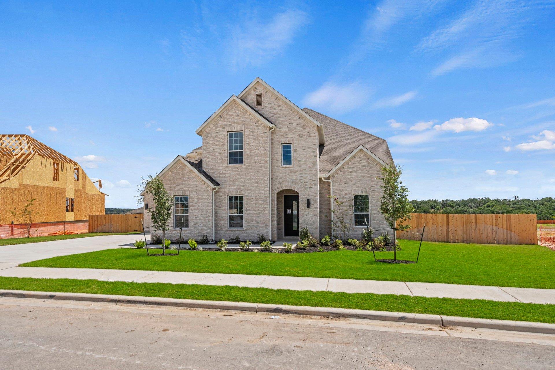 120 Clancy Dr photo 4