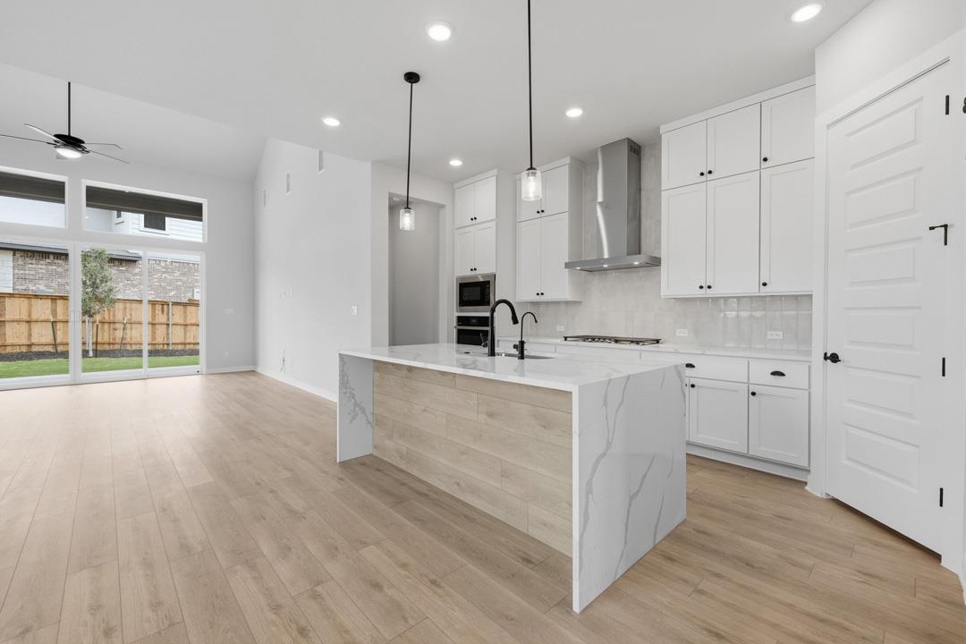 111 Sacred Fig Road photo 12