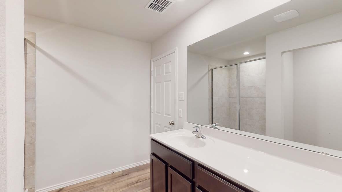 553 Hector Loop photo 12