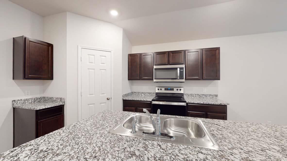 553 Hector Loop photo 5