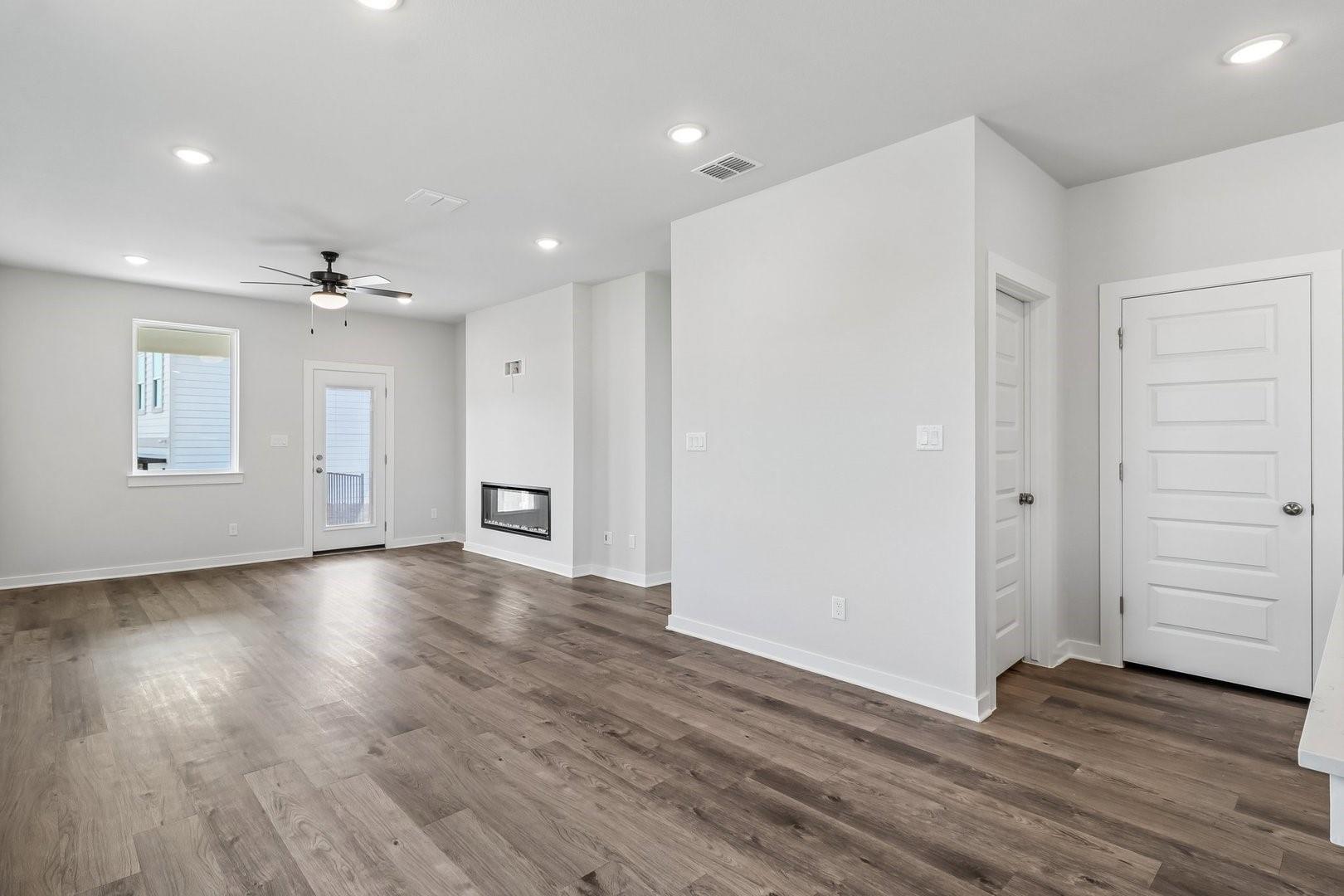 1201 Lavender Way photo 9