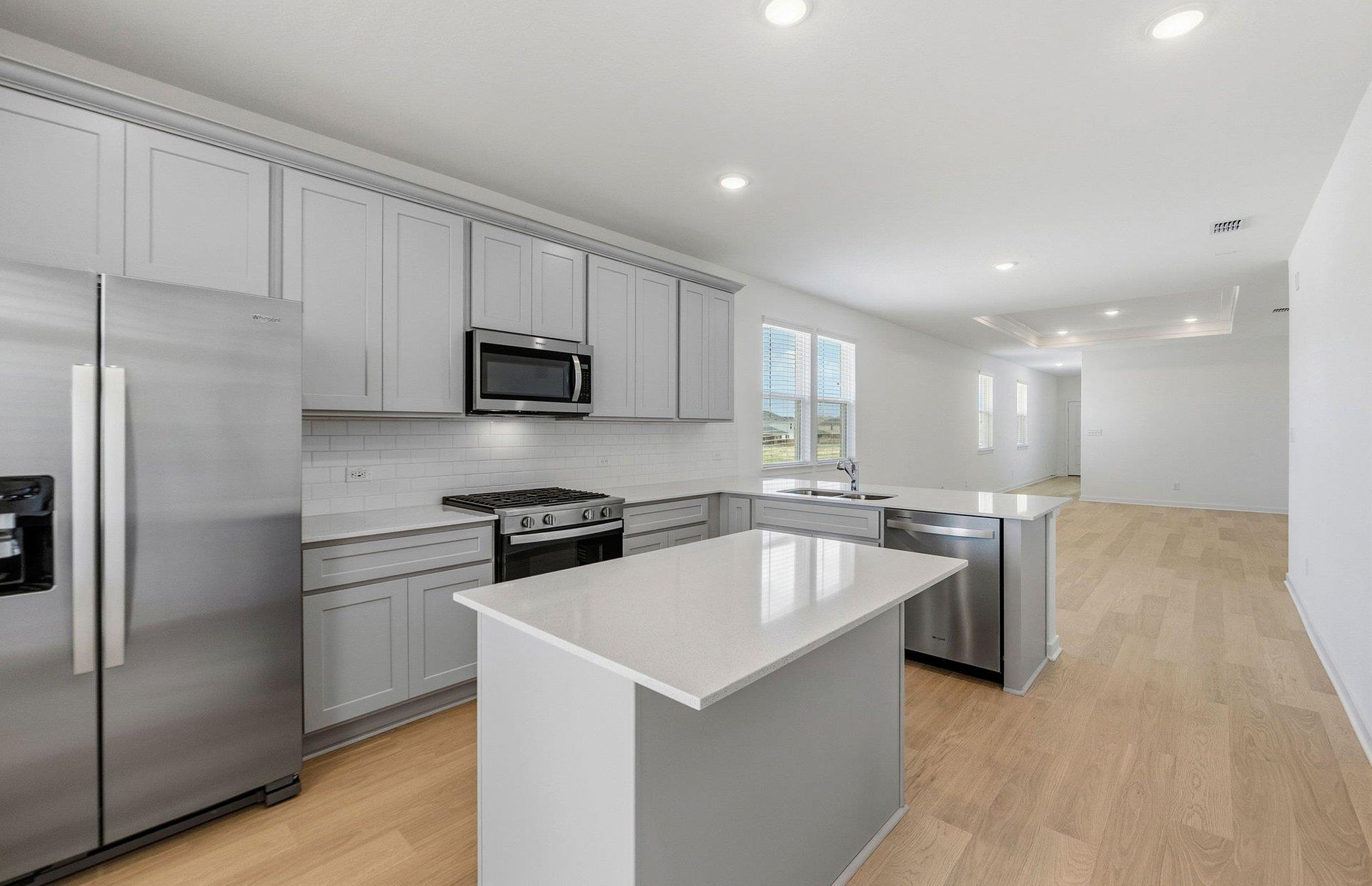 110 Golden Bell Way photo 3