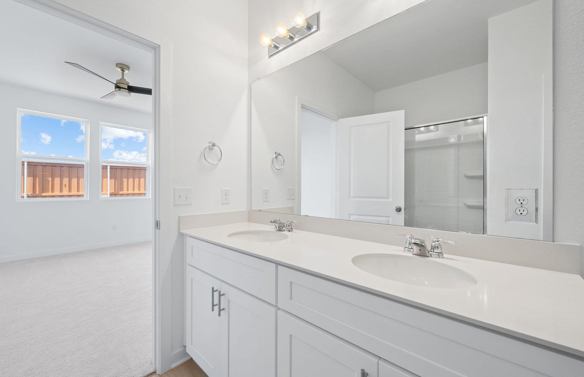 210 Golden Bell Way photo 8