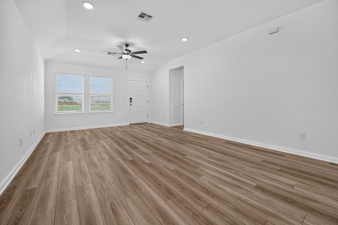 126 Christy St photo 3