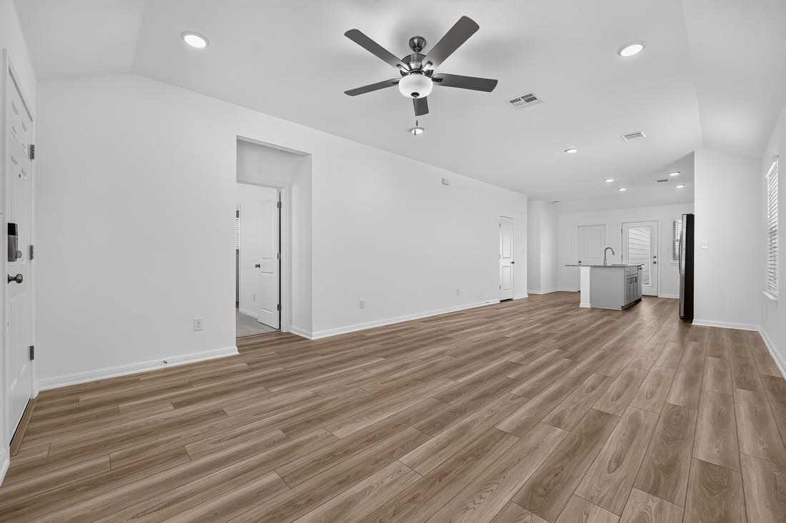 126 Christy St photo 9