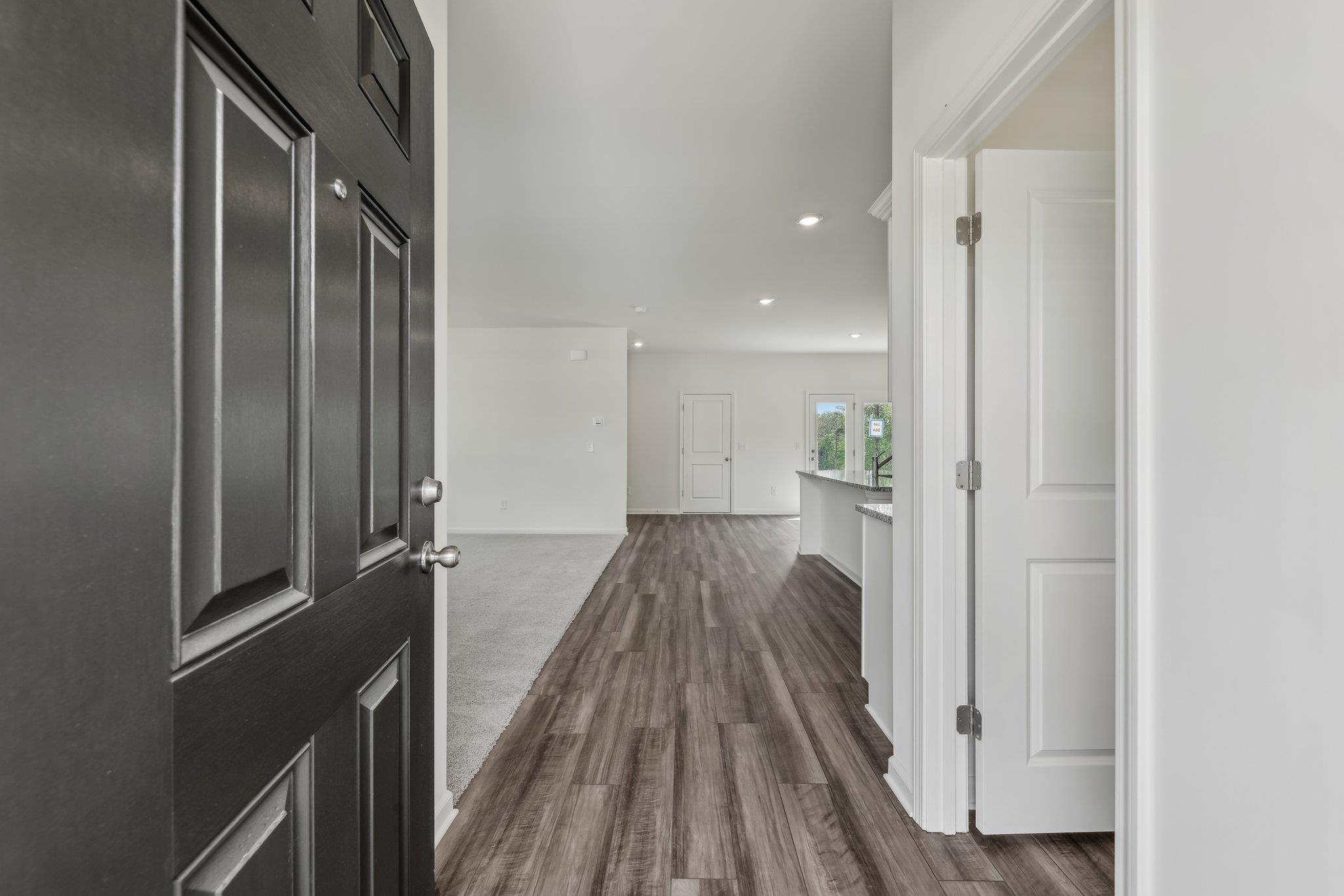 112 Mullen Way photo 3