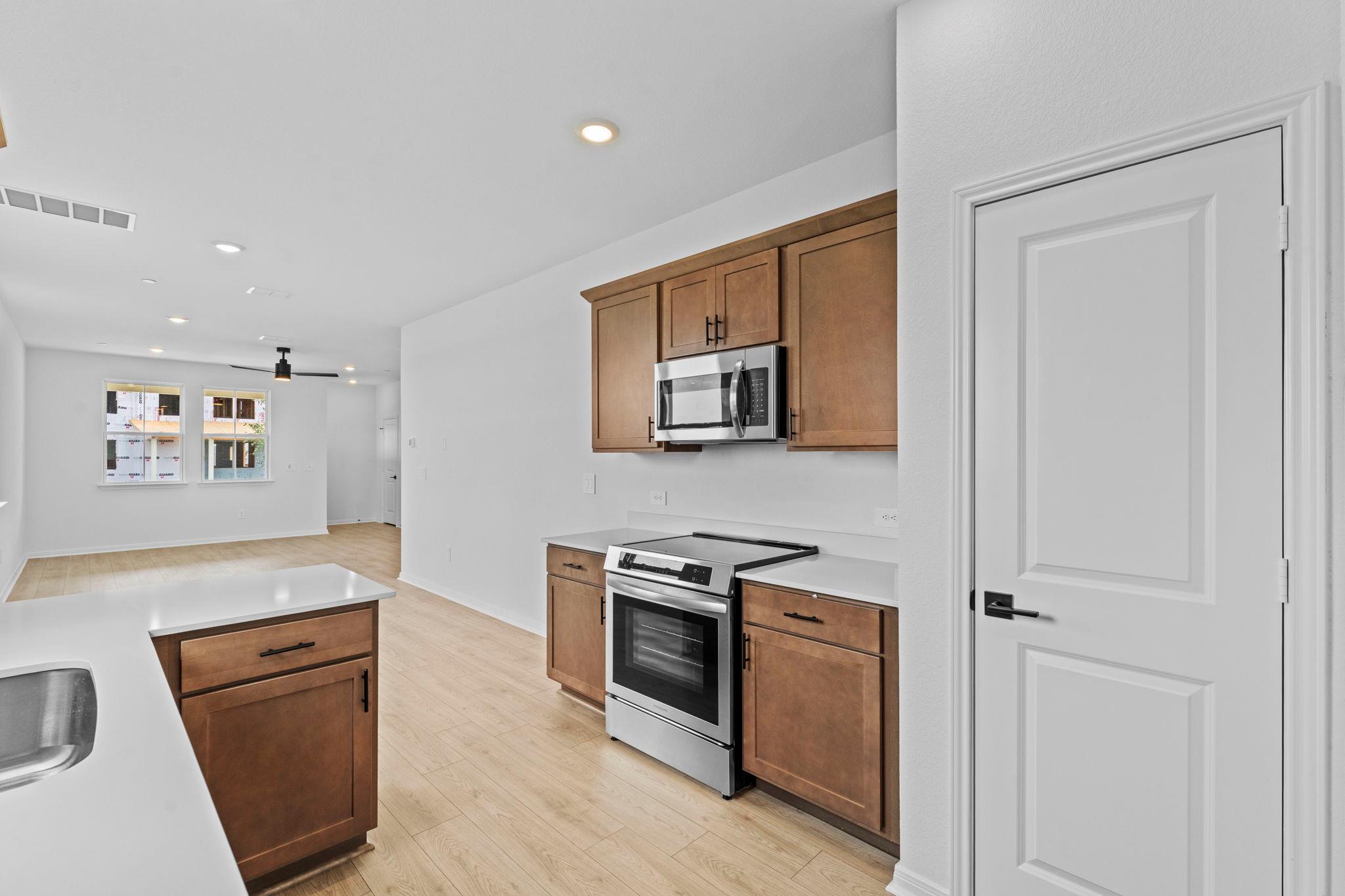 2542 Violet Theo Ln photo 12