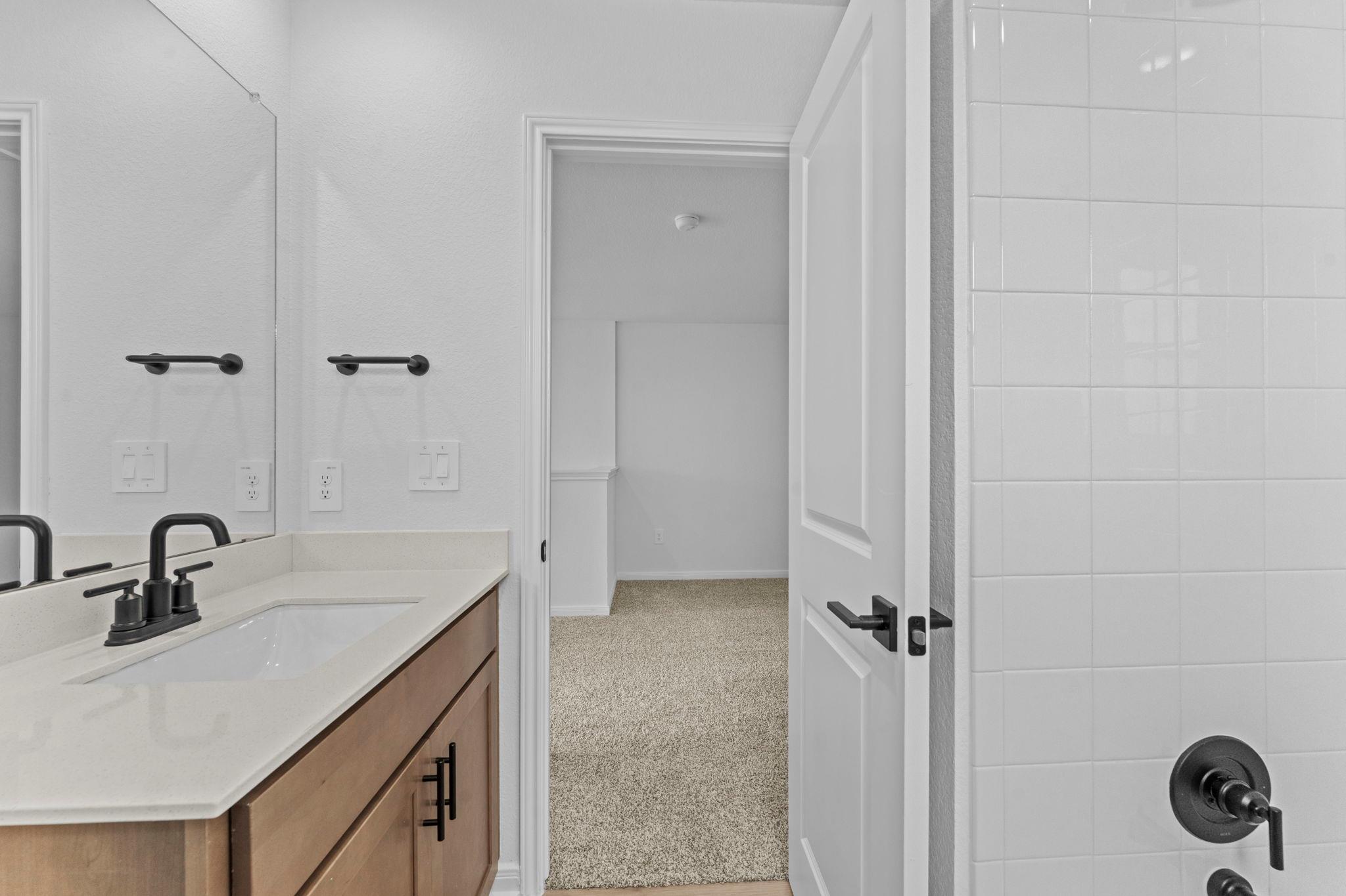 2542 Violet Theo Ln photo 9
