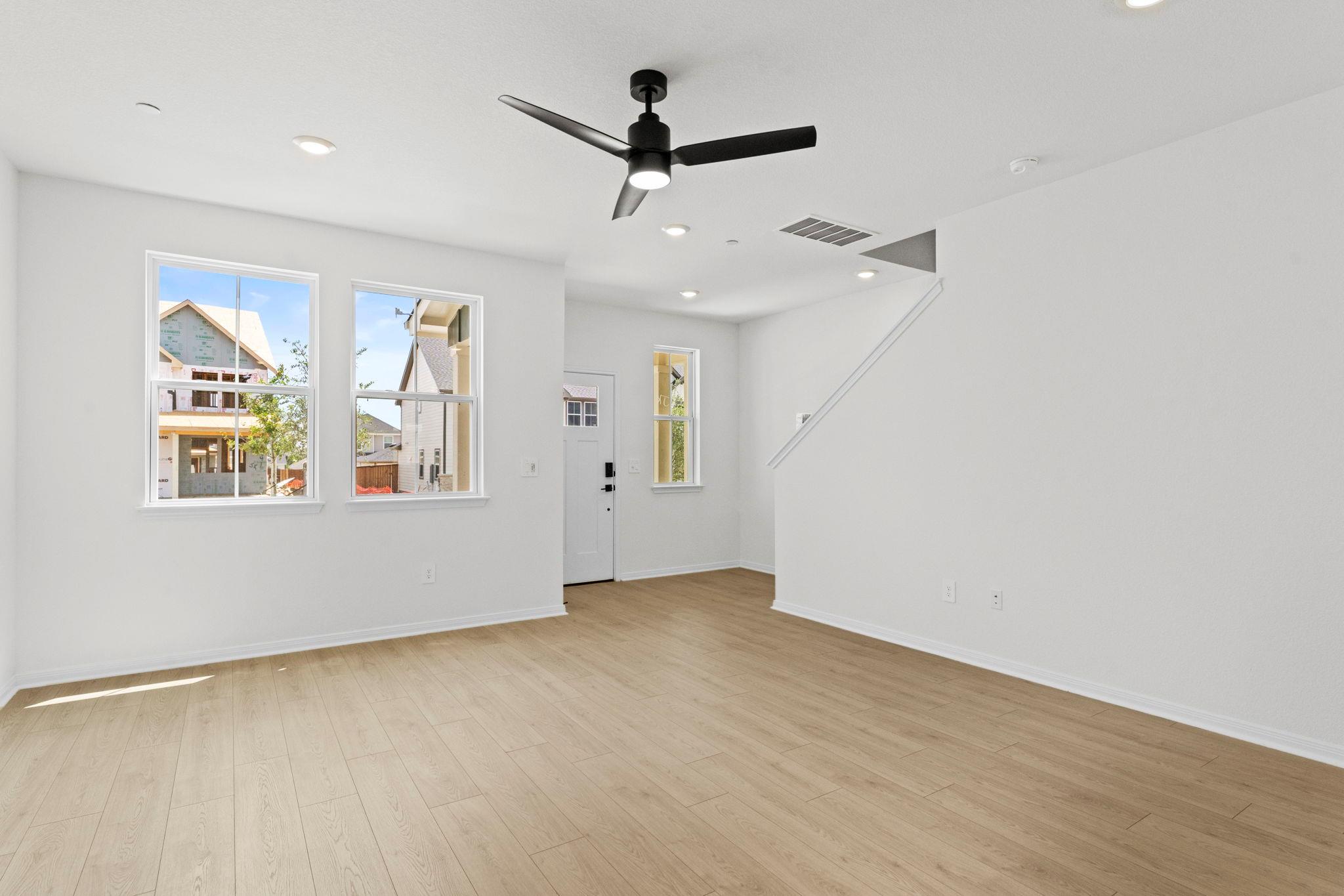 2540 Violet Theo Ln photo 9