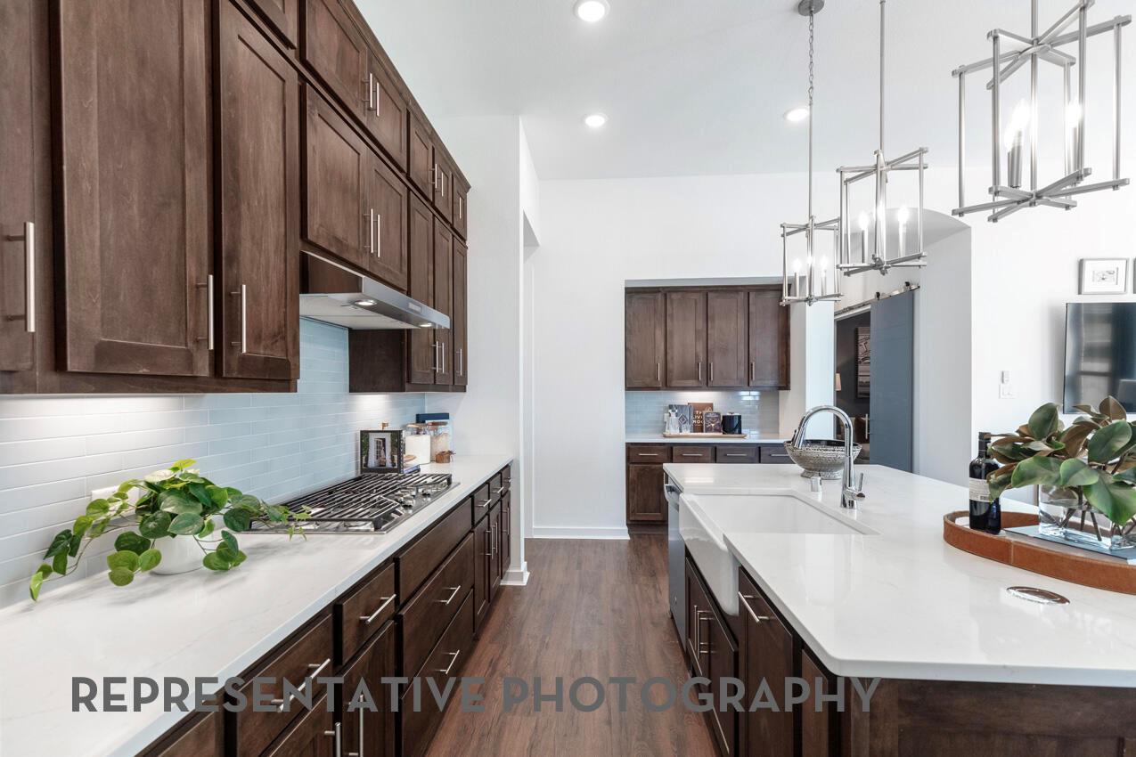 1524 Snowdrop Dr photo 5